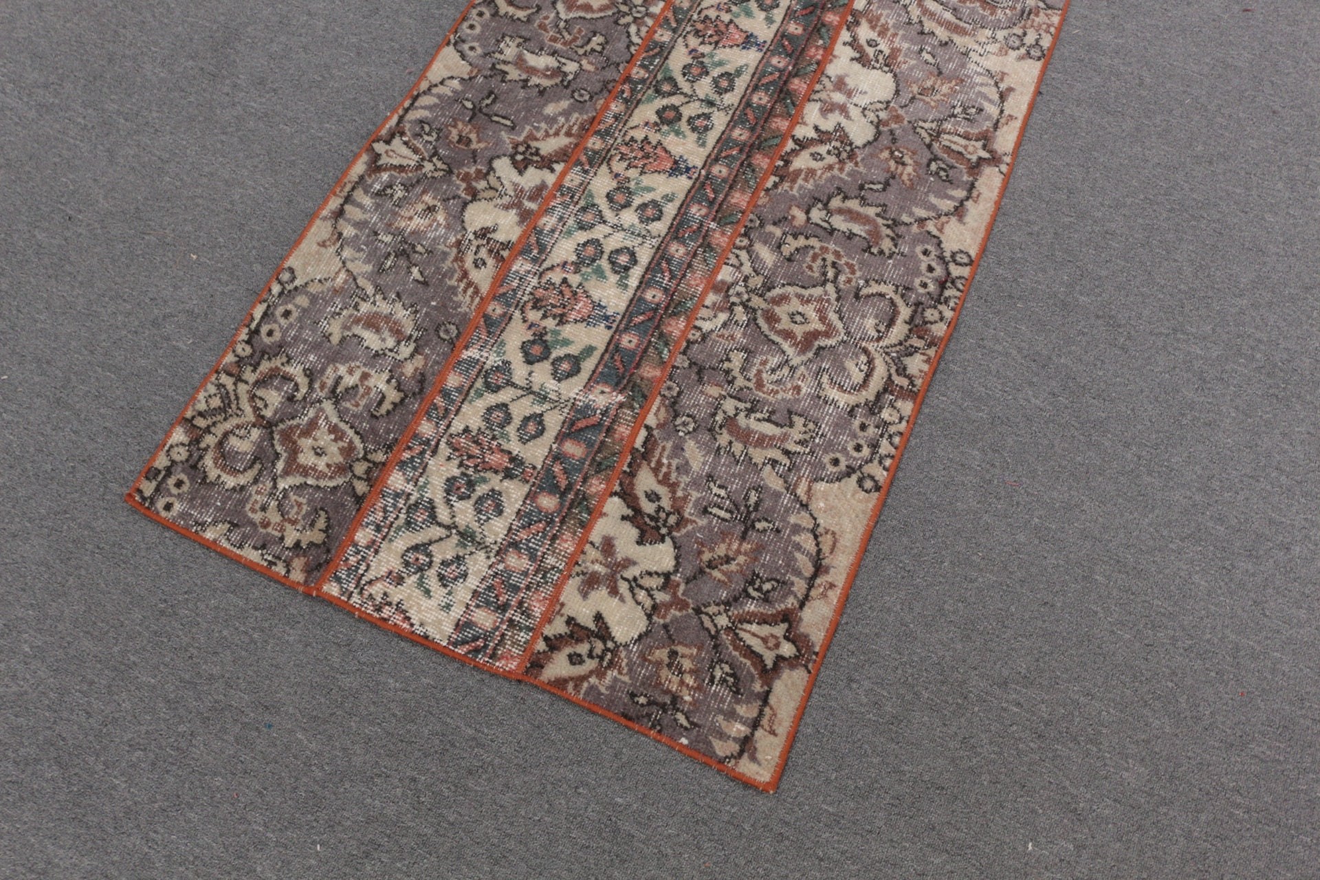 Gri Antika Halı, 2.5x4.2 ft Küçük Halı, Oushak Halıları, Giriş Halısı, Mutfak Halıları, Yatak Odası Halıları, Vintage Halı, Ev Dekorasyonu Halısı, Türk Halıları