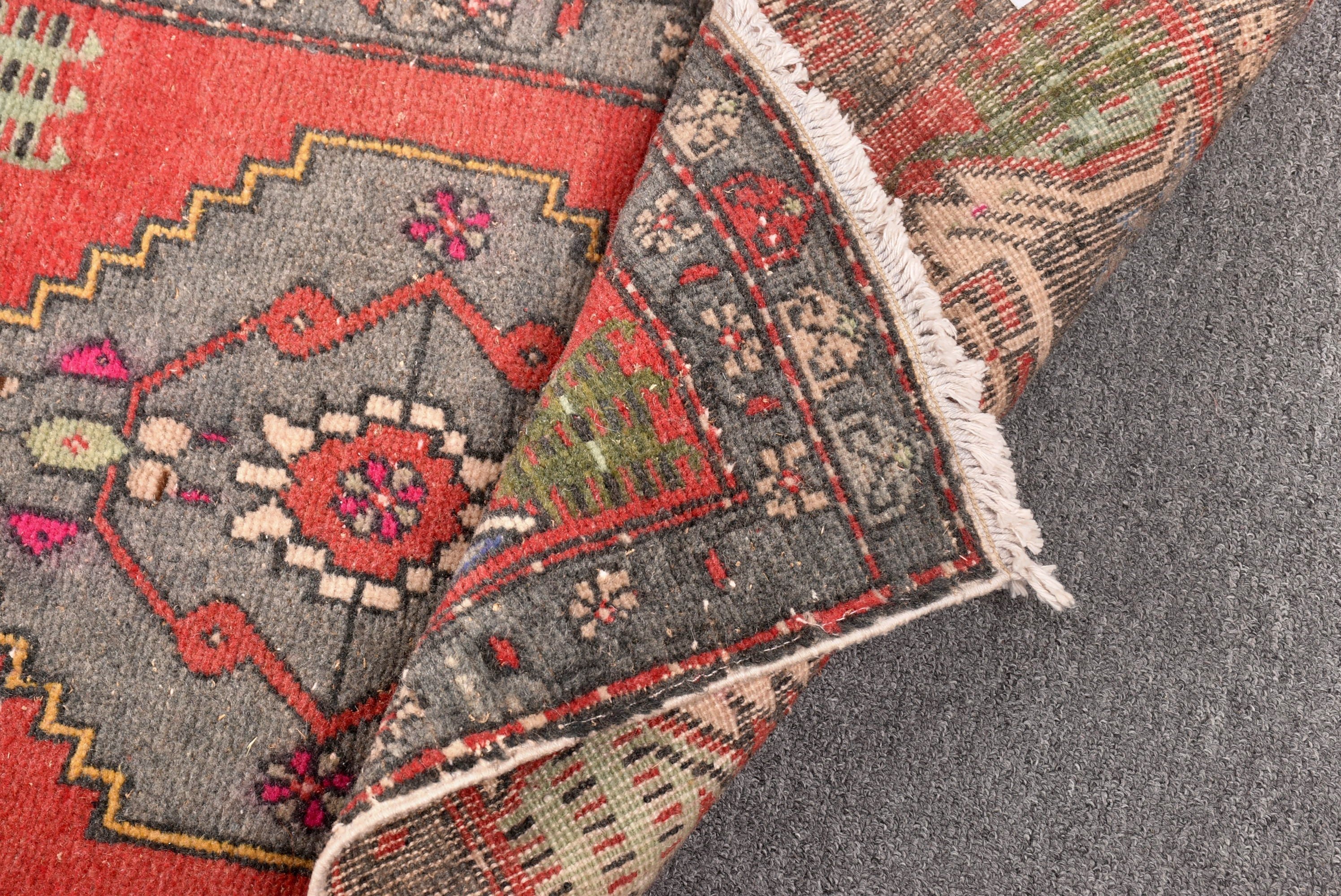 Kırmızı Boho Halı, Duvara Asılı Halı, Giriş Halıları, Türk Halıları, 1.8x3.5 ft Küçük Halı, Oushak Halıları, Modern Halı, Vintage Halılar, Küçük Boho Halıları