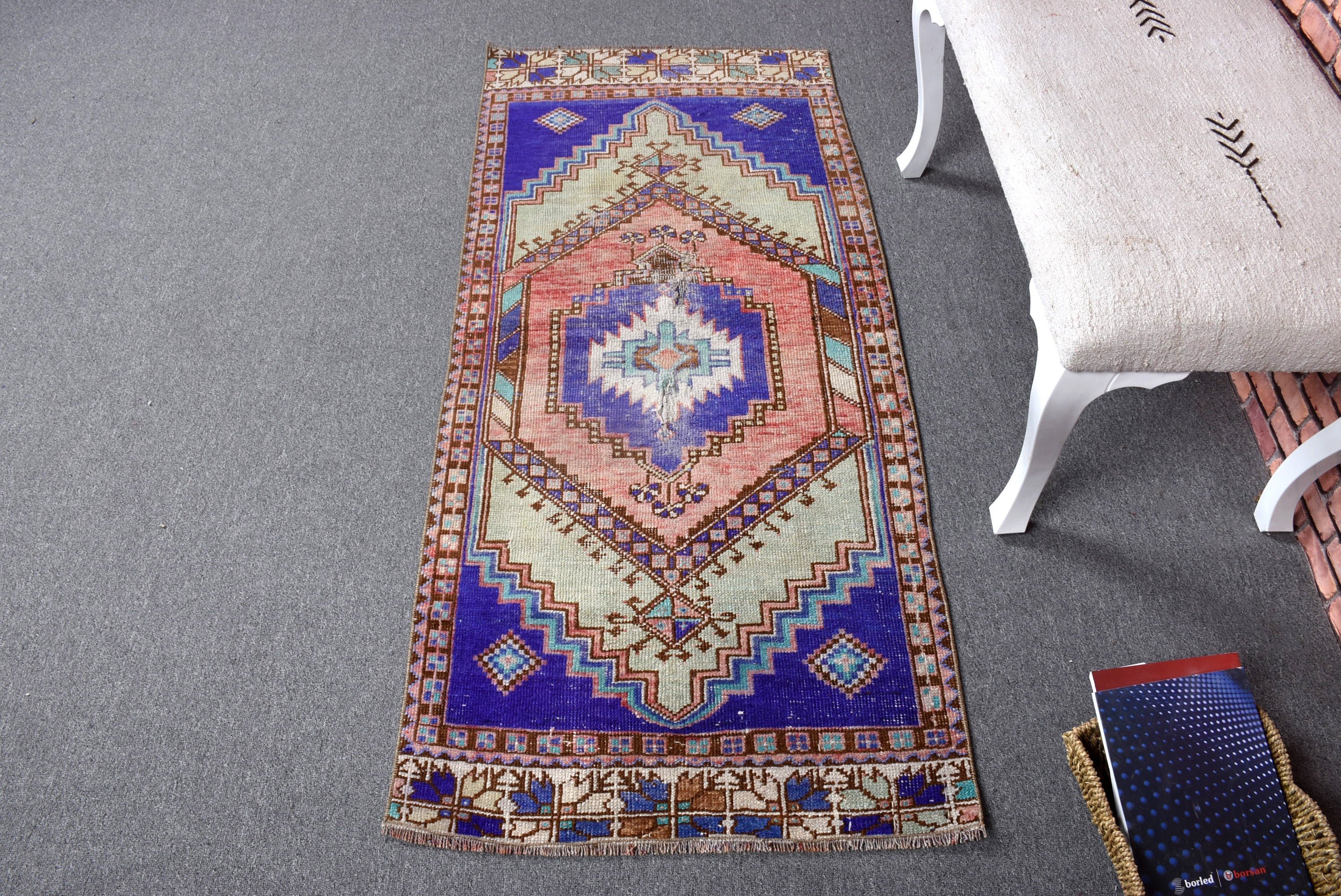 2.4x5.5 ft Küçük Halı, Türk Halıları, Giriş Halıları, Vintage Halılar, Oryantal Halı, Kırmızı Oryantal Halılar, Anadolu Halısı, Organik Halılar, Çocuk Halısı