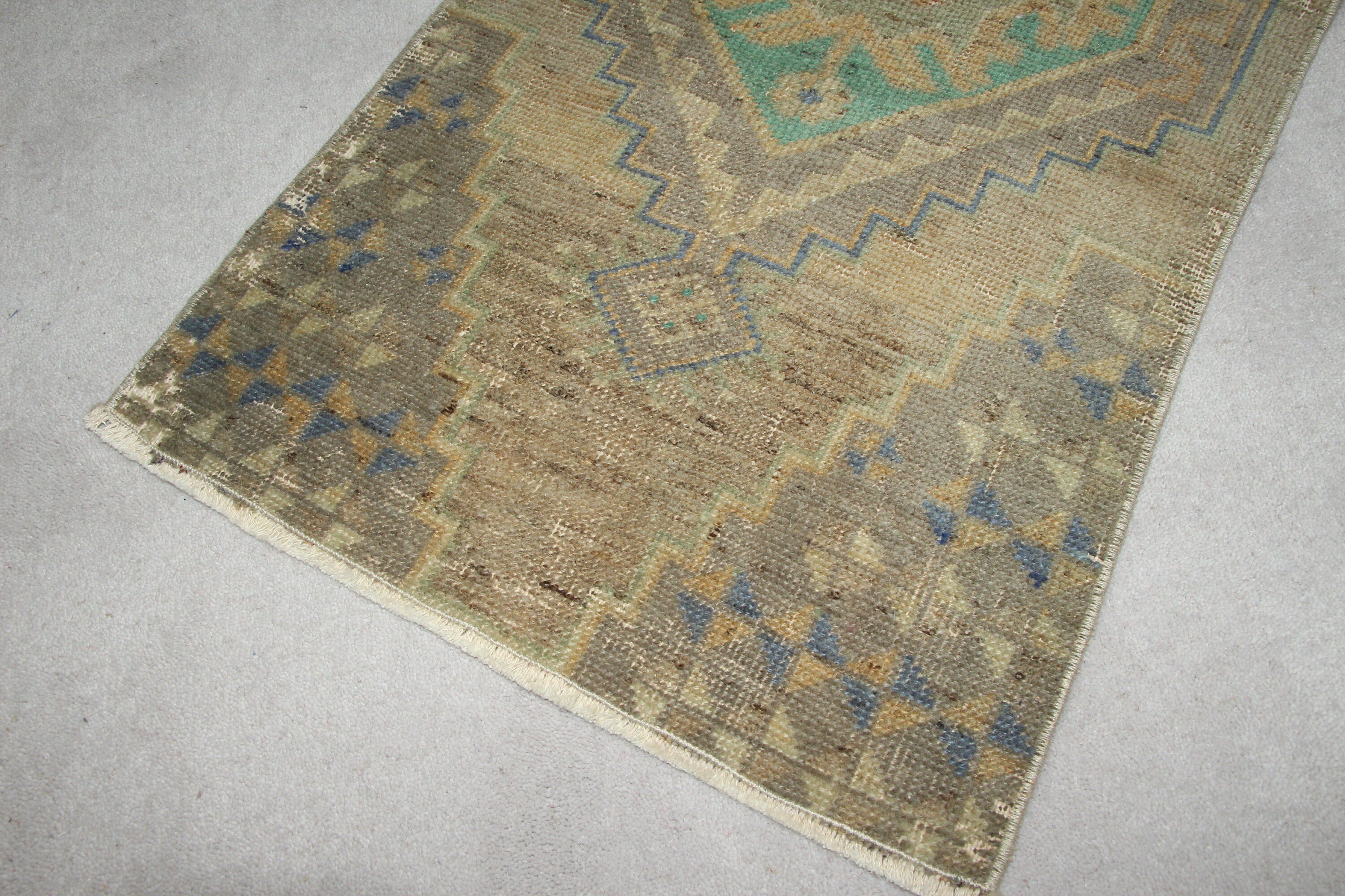 Vintage Halılar, Mutfak Halısı, Ev Dekorasyonu Halısı, Giriş Halısı, 1.5x3.2 ft Küçük Halı, Türk Halısı, Çocuk Odası Halıları, Yeşil Yün Halılar, Araba Paspas Halısı