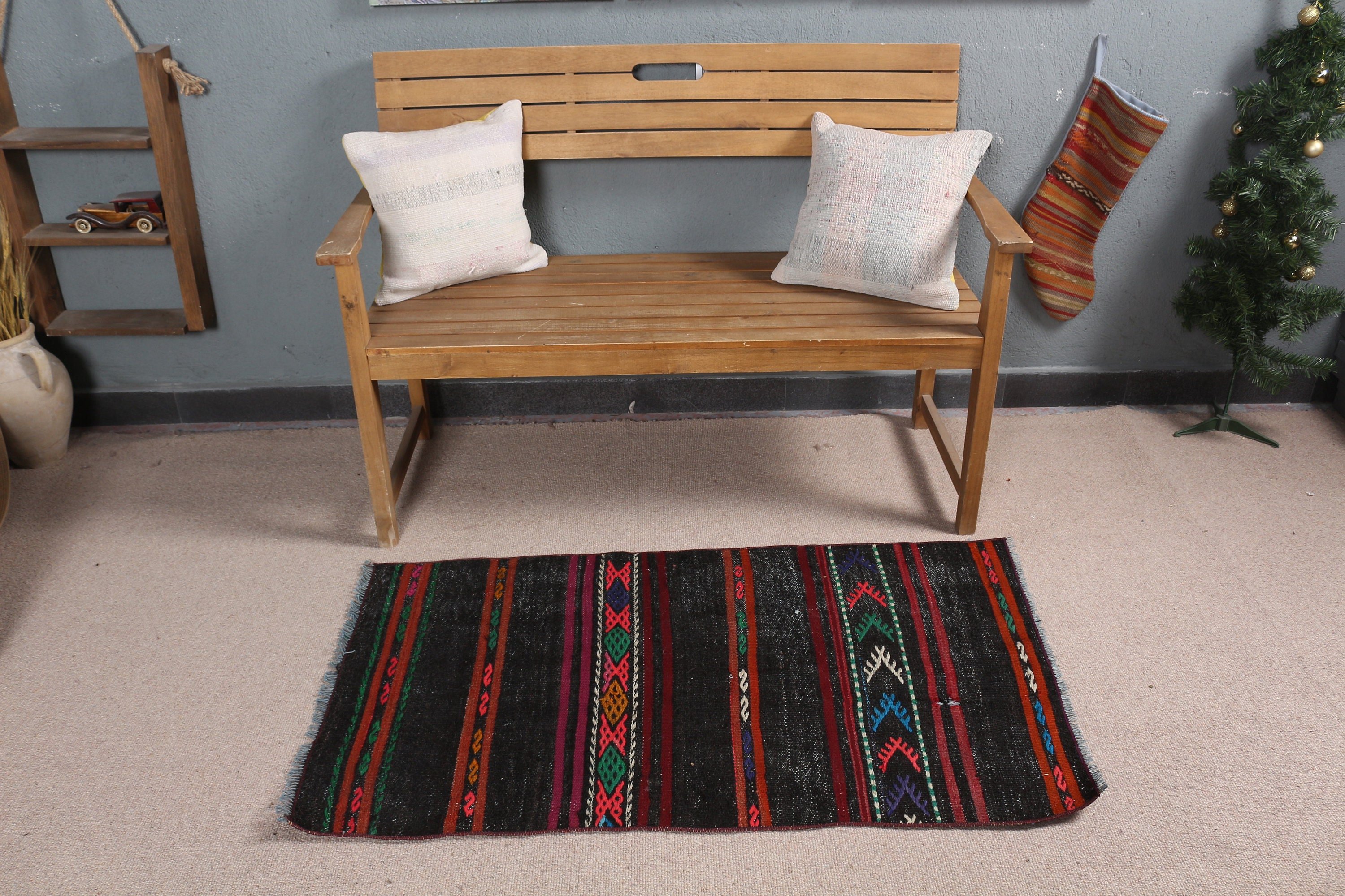 Çocuk Halısı, Vintage Halılar, Kilim, Ev Dekorasyonu Halıları, Araba Paspas Halısı, Yün Halı, Organik Halılar, Türk Halısı, Siyah Yün Halı, 2,4x4,1 ft Küçük Halılar