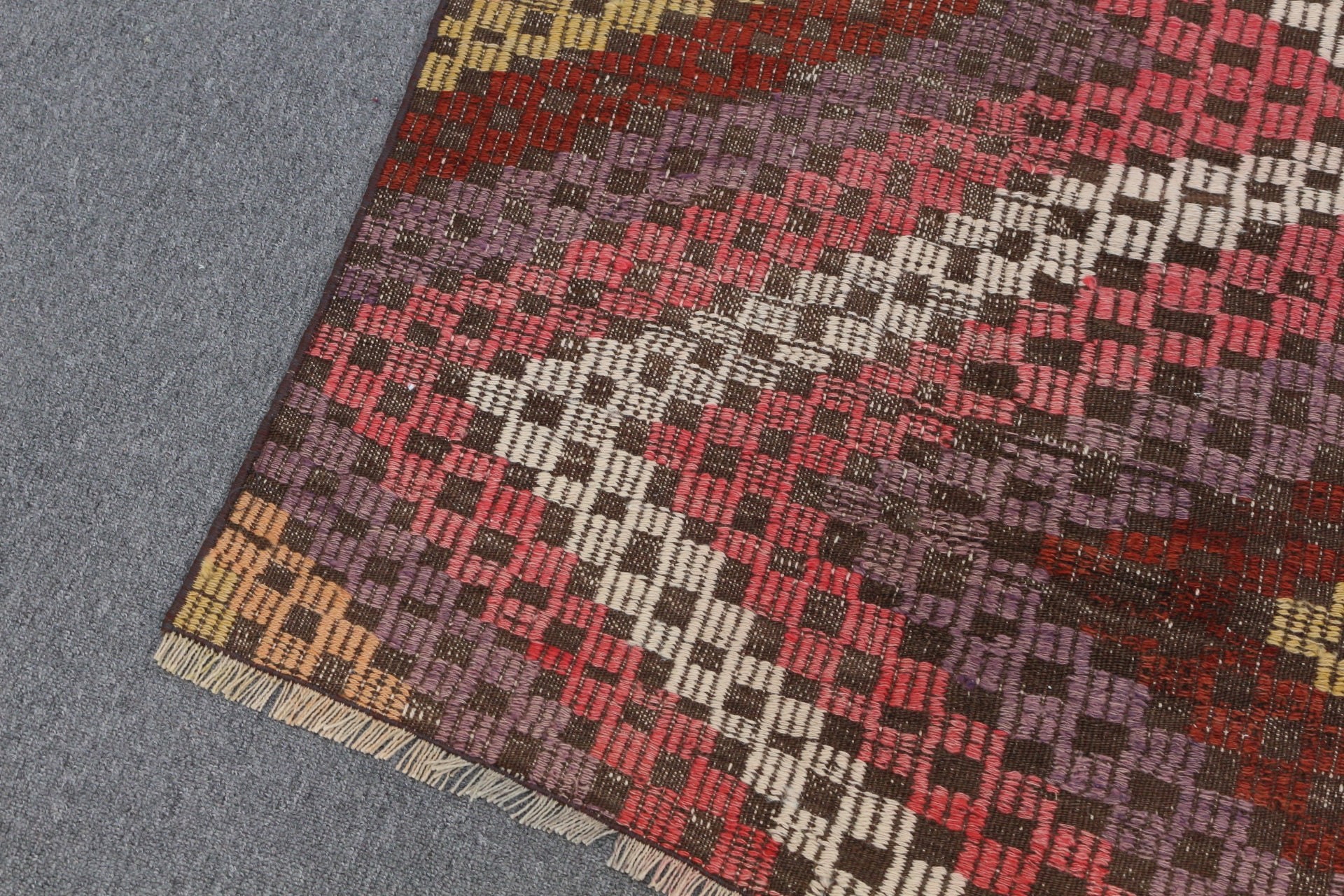 Yün Halılar, Türk Halıları, Çocuk Odası Halıları, Kilim, 4,4x6,3 ft Alan Halıları, Sessiz Halılar, Vintage Halı, Çocuk Odası Halısı, Ev Dekorasyonu Halısı, Kırmızı Soğuk Halı