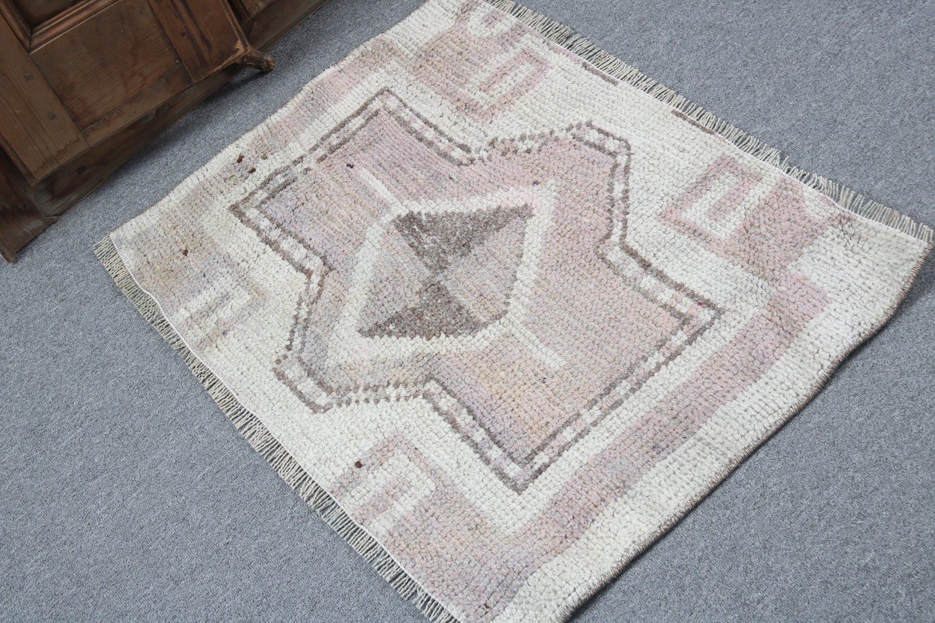 Turkish Rug, Luxury Rug, 2.8x2.1 ft Small Rugs, Small Vintage Rug, Moroccan Rug, Vintage Rugs, Anatolian Rug, Beige Antique Rug, Bath Rugs