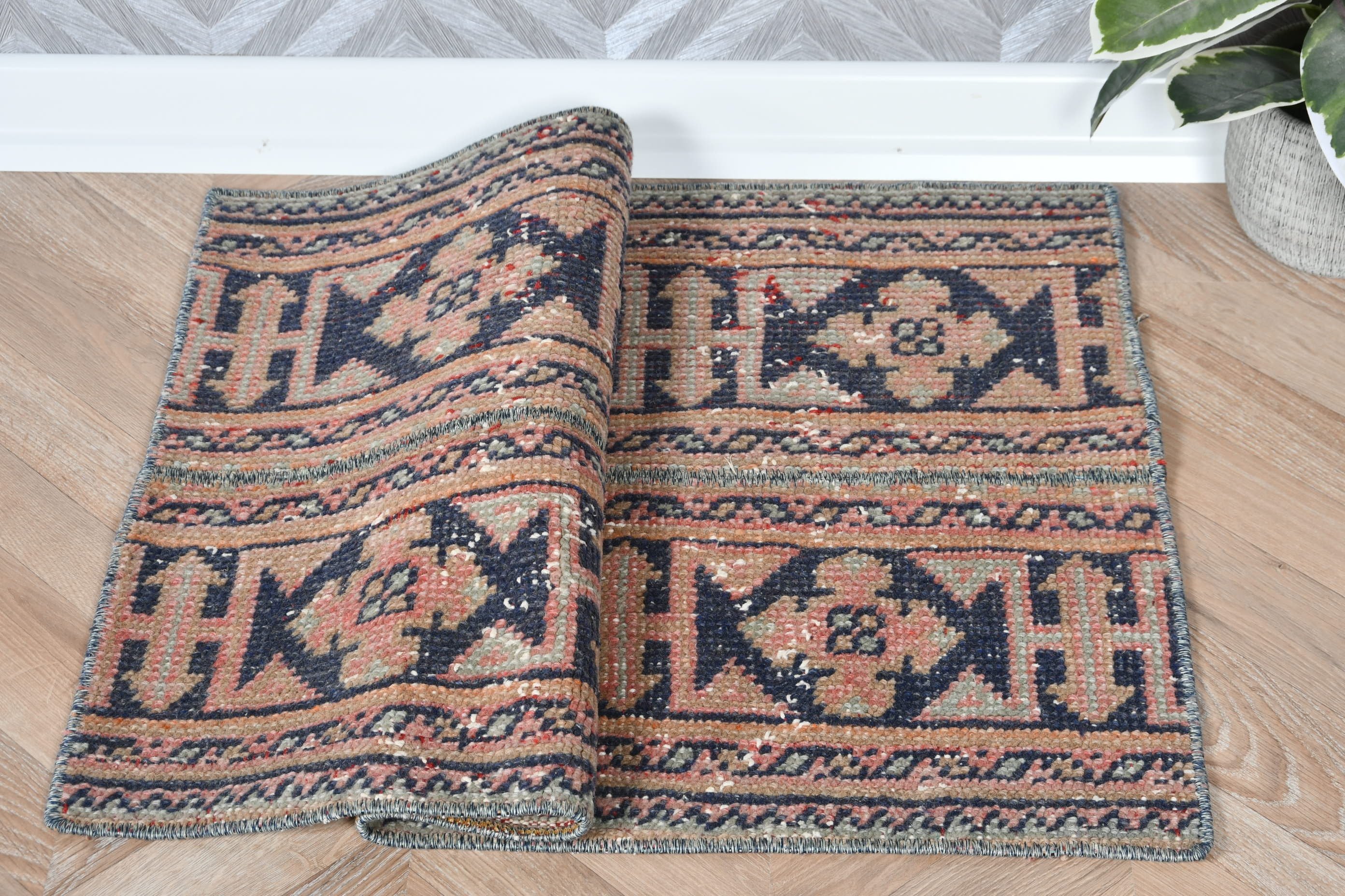 Yatak Odası Halısı, Türk Halıları, Banyo Halısı, Araba Paspası Halıları, 1.9x2.9 ft Küçük Halı, Oushak Halıları, Vintage Halı, Kapı Paspas Halıları, Pembe Yün Halılar