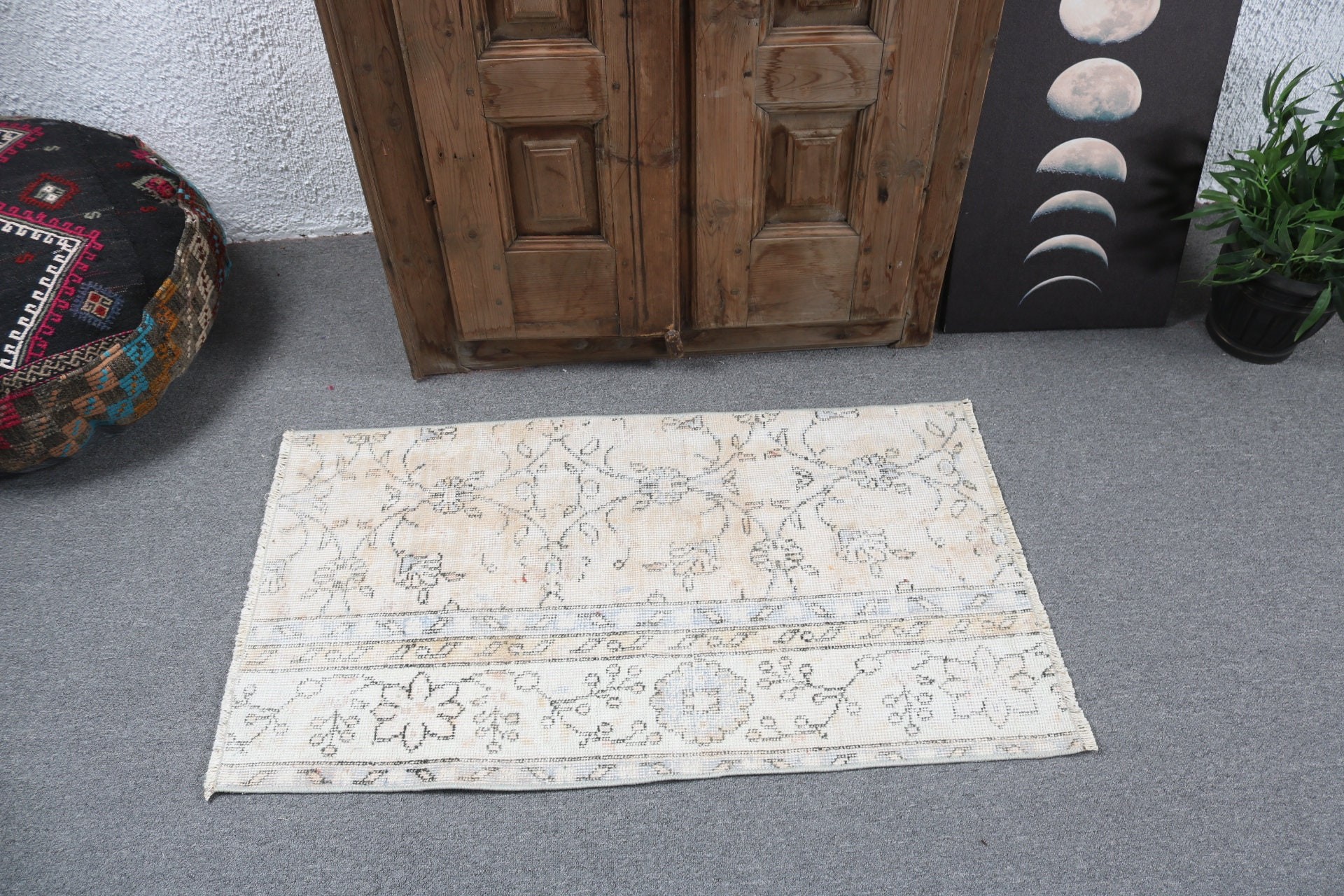 Türk Halısı, Bej Lüks Halılar, 2x3,5 ft Küçük Halılar, Vintage Halı, Küçük Vintage Halılar, Yatak Odası Halısı, Çocuk Odası Halıları, Ev Dekor Halısı