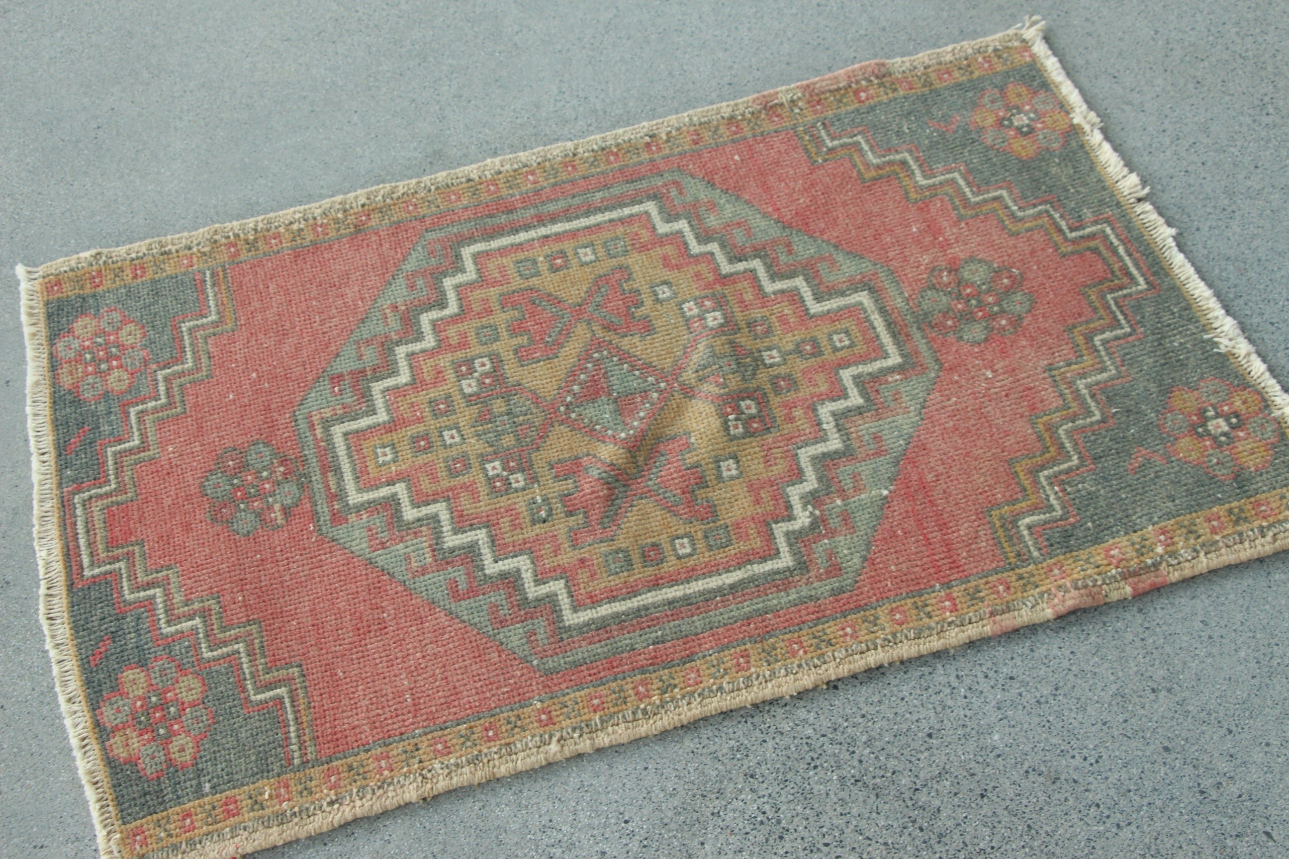 1.9x3.1 ft Small Rug, Nursery Rugs, Vintage Rug, Oriental Rug, Turkish Rugs, Rugs for Car Mat, Modern Rug, Entry Rug, Red Statement Rug