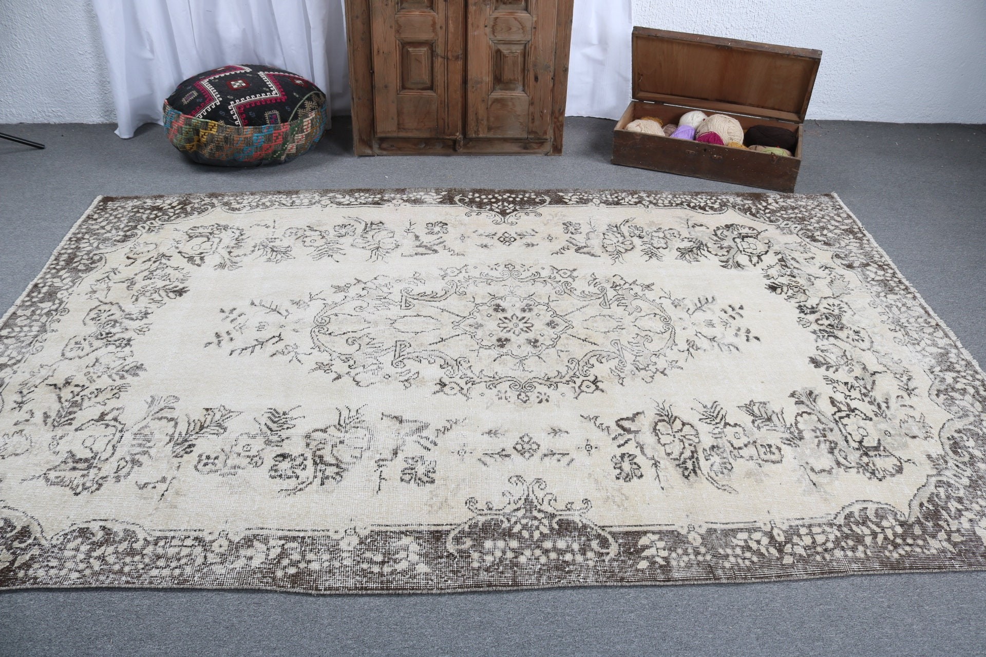 Nötr Halı, Büyük Vintage Halılar, 5,9x9,2 ft Büyük Halılar, Türk Halıları, Bej Oushak Halıları, Vintage Halılar, Oryantal Halılar, Yemek Odası Halısı