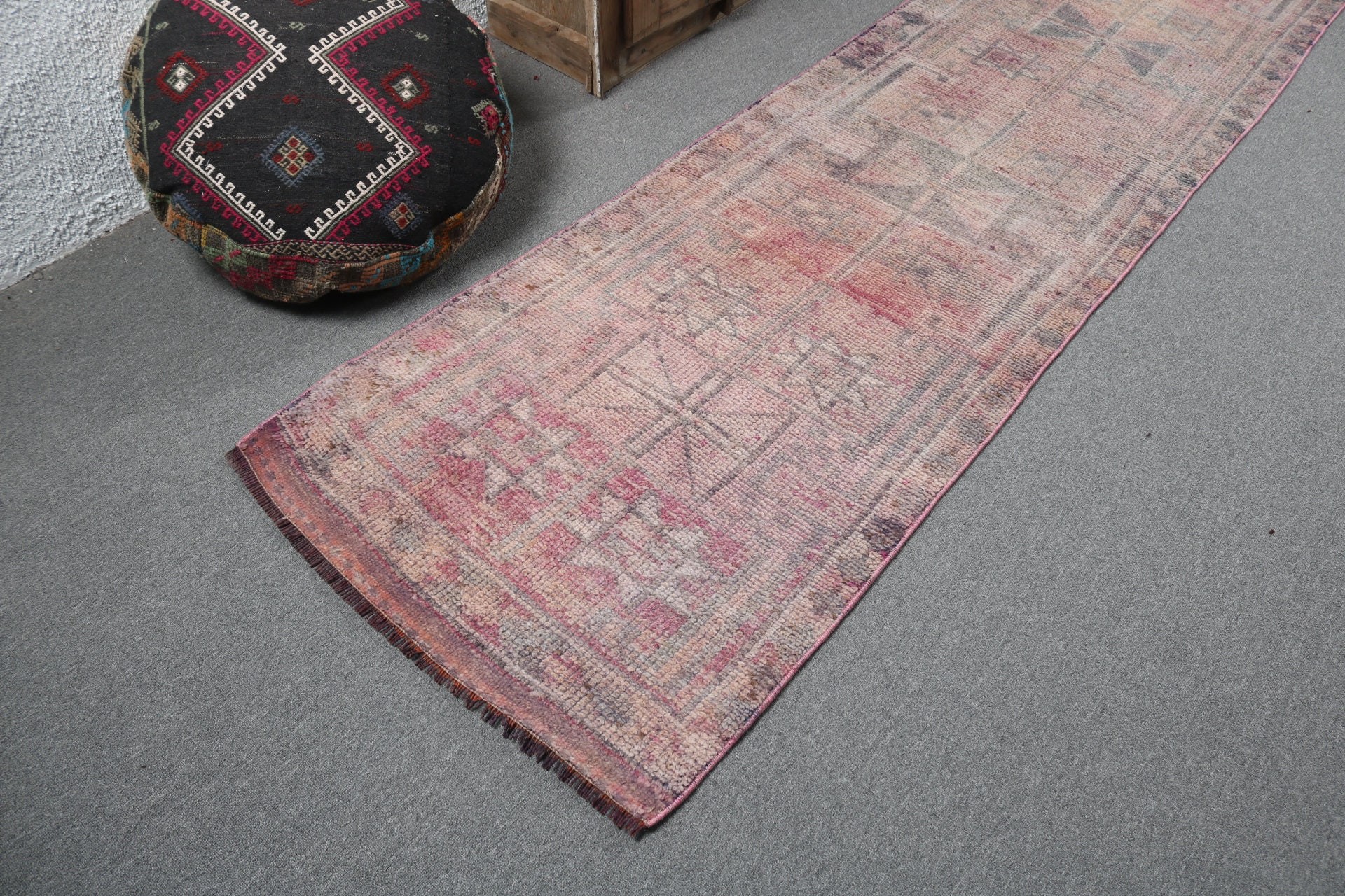 Pembe Bildirim Halısı, Vintage Halılar, Anadolu Halısı, 2,9x12,7 ft Yolluk Halıları, Türk Halısı, Oushak Halısı, Koridor Halıları, Uzun Yolluk Halıları