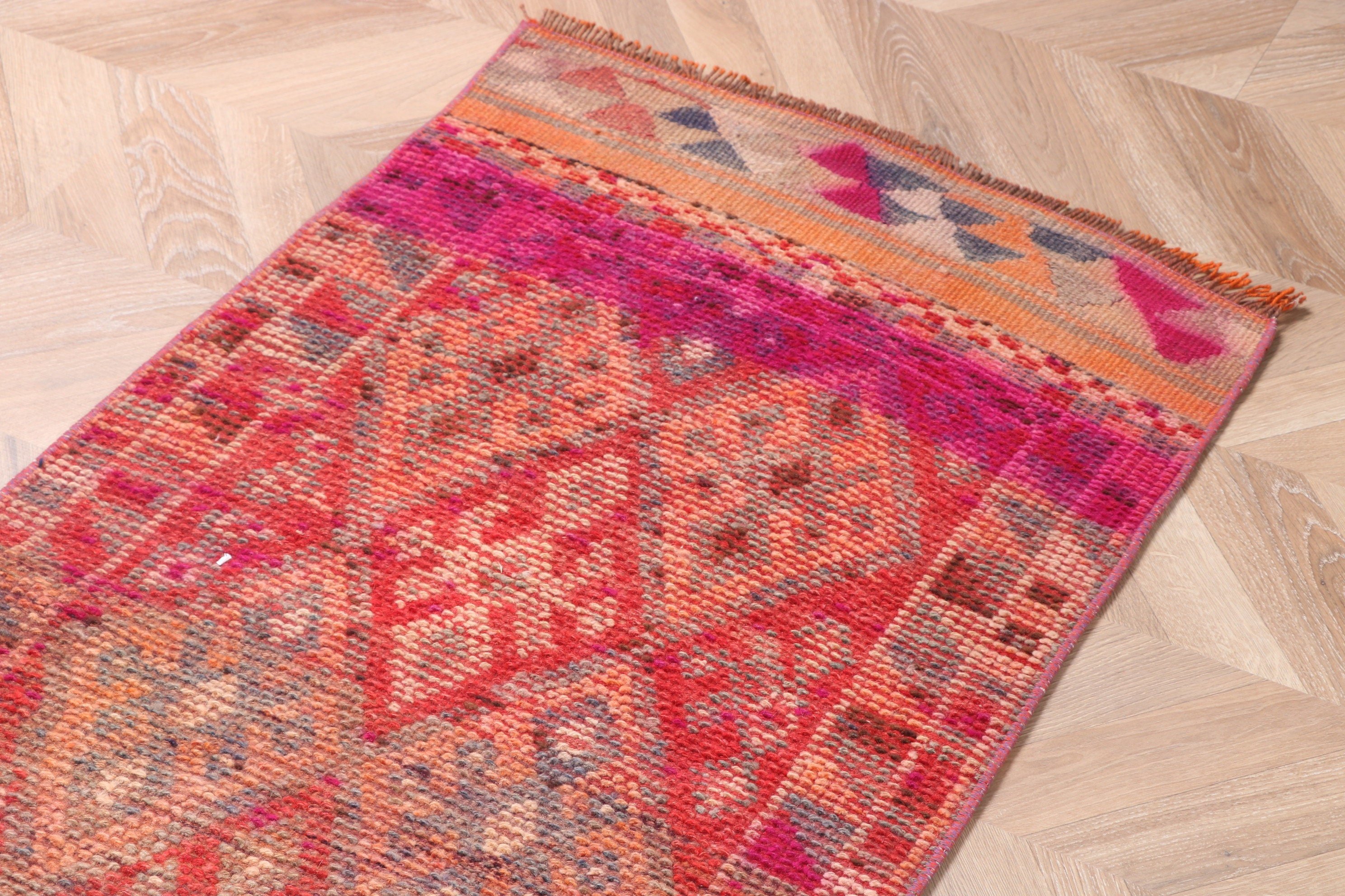 Koridor Halısı, Vintage Halılar, Oryantal Halı, Uzun Yolluk Halıları, 2.2x12.4 ft Yolluk Halısı, Türk Halıları, Pembe El Dokuma Halılar, Yatak Odası Halıları