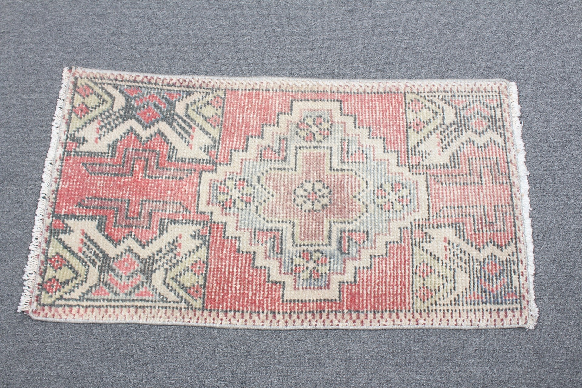 Red  1.6x3 ft Small Rug, Kitchen Rugs, Cool Rugs, Rugs for Bedroom, Turkish Rugs, Entryway Rug Rugs, Bedroom Rug, Vintage Rugs