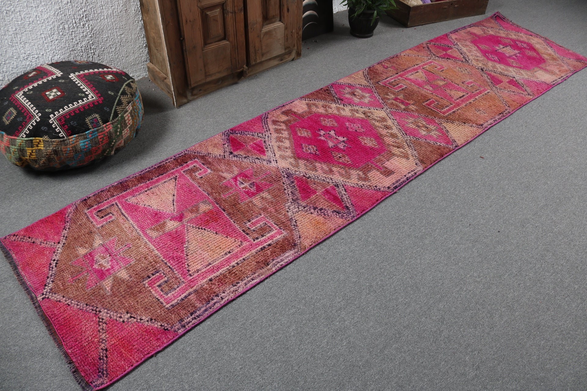 Yün Halı, Uzun Yolluk Halıları, Türk Halısı, Pembe Nötr Halı, Oryantal Halı, Mutfak Halıları, Runner Halıları, 2.7x11 ft Runner Halıları, Vintage Halı