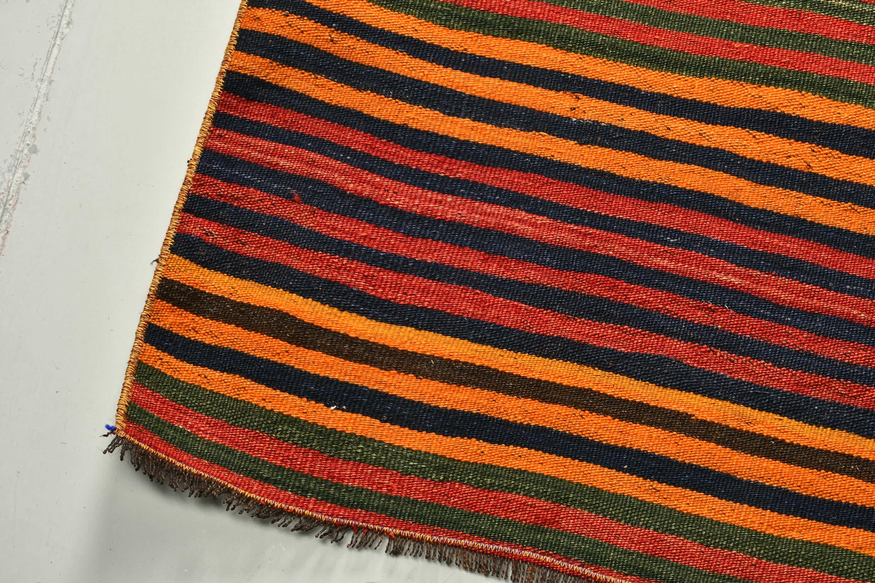 Vintage Halılar, Kilim, Fas Halısı, 4.5x8.5 ft Alan Halısı, Oushak Halıları, Türk Halısı, Oturma Odası Halıları, Yemek Odası Halıları, Kırmızı Yer Halısı