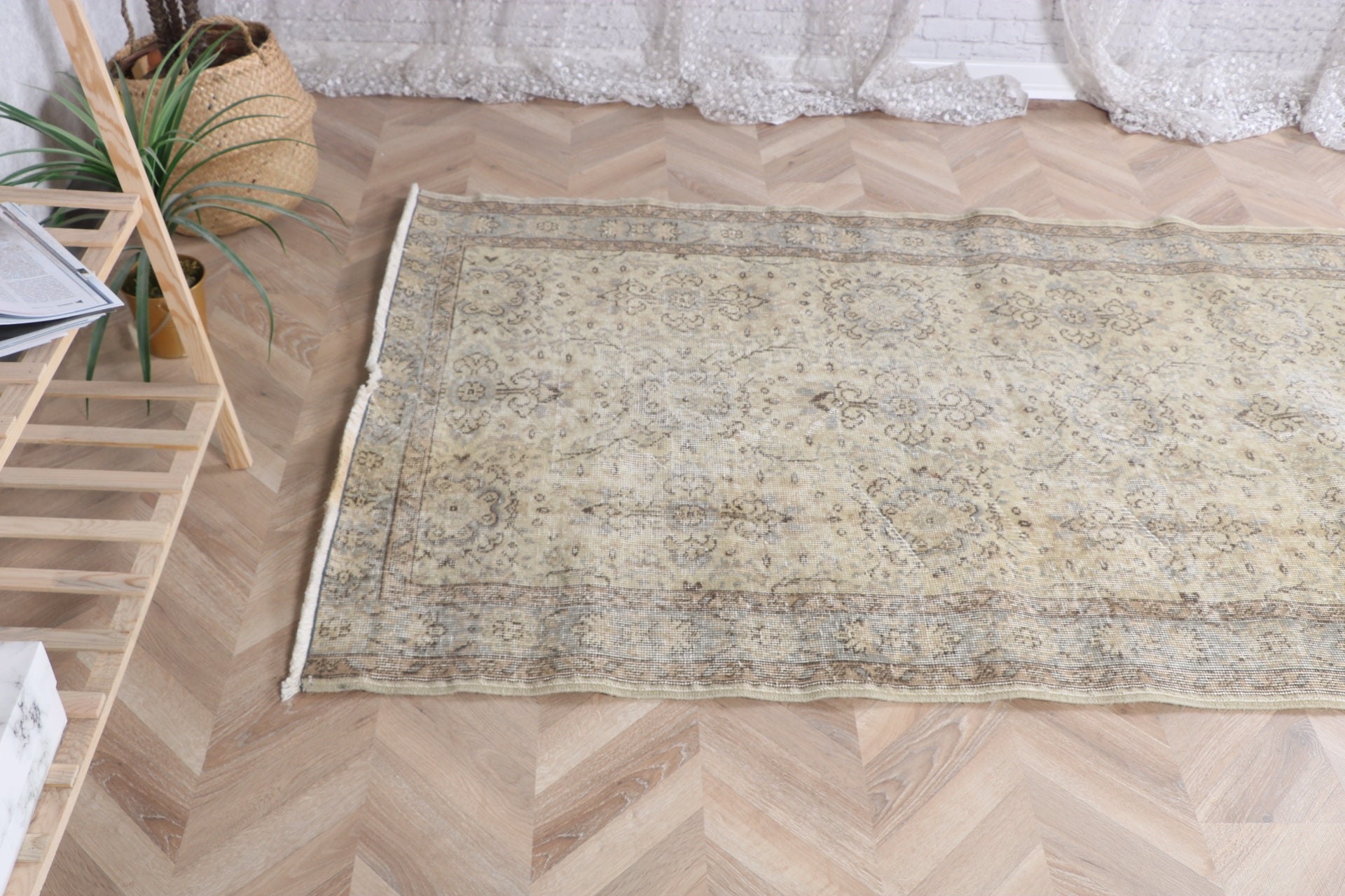 Türk Halıları, Vintage Halılar, 3.9x6.4 ft Alan Halısı, Açıklama Halısı, Anadolu Halısı, Sarı Yatak Odası Halısı, İç Mekan Halısı, Yemek Odası Halıları