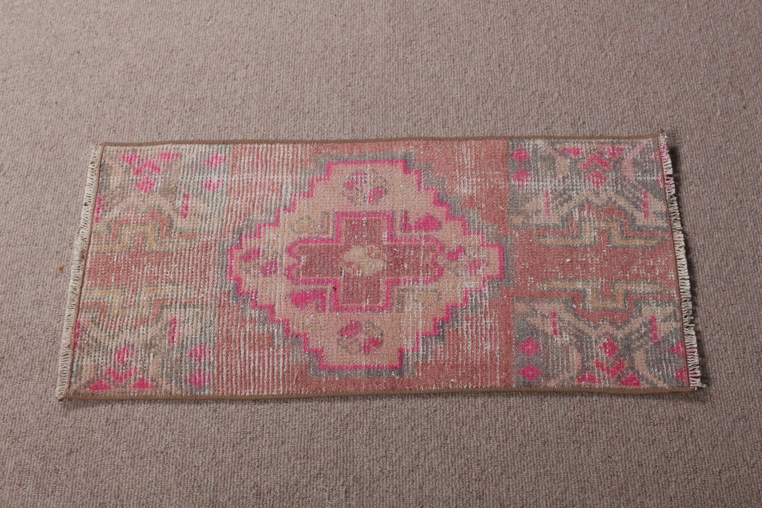 Vintage Halılar, 1.3x2.6 ft Küçük Halı, Türk Halısı, Banyo Halısı, Fas Halısı, Pembe Yün Halı, Giriş Halısı, Banyo Halıları