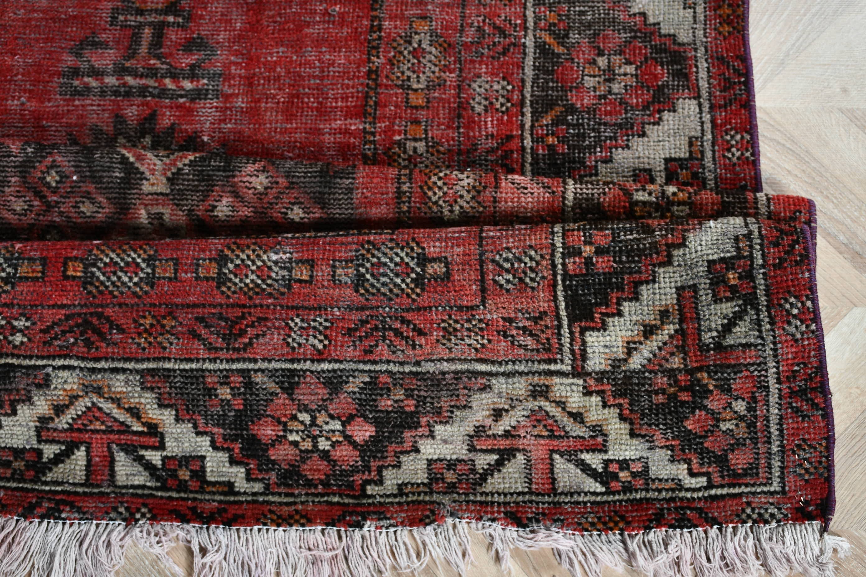 Turkish Rugs, Entry Rug, Eclectic Rugs, Cool Rug, Red Kitchen Rug, 3.7x6.4 ft Accent Rug, Vintage Rug, Rugs for Entry, Anatolian Rug