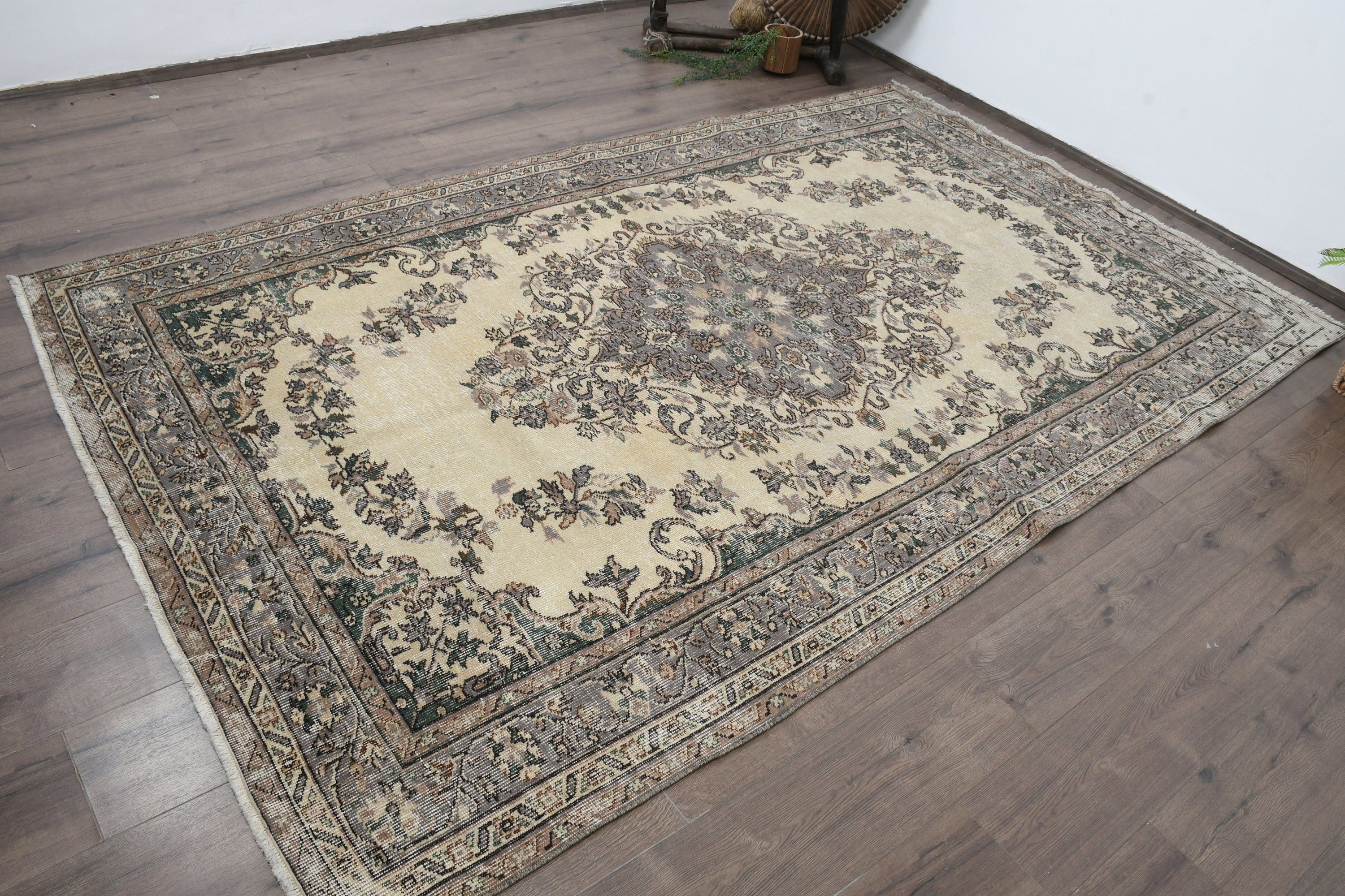 Cool Rugs, Turkish Rugs, Dining Room Rug, Muted Rugs, 5.6x9 ft Large Rugs, Vintage Rug, Beige Antique Rug, Living Room Rug, Anatolian Rugs