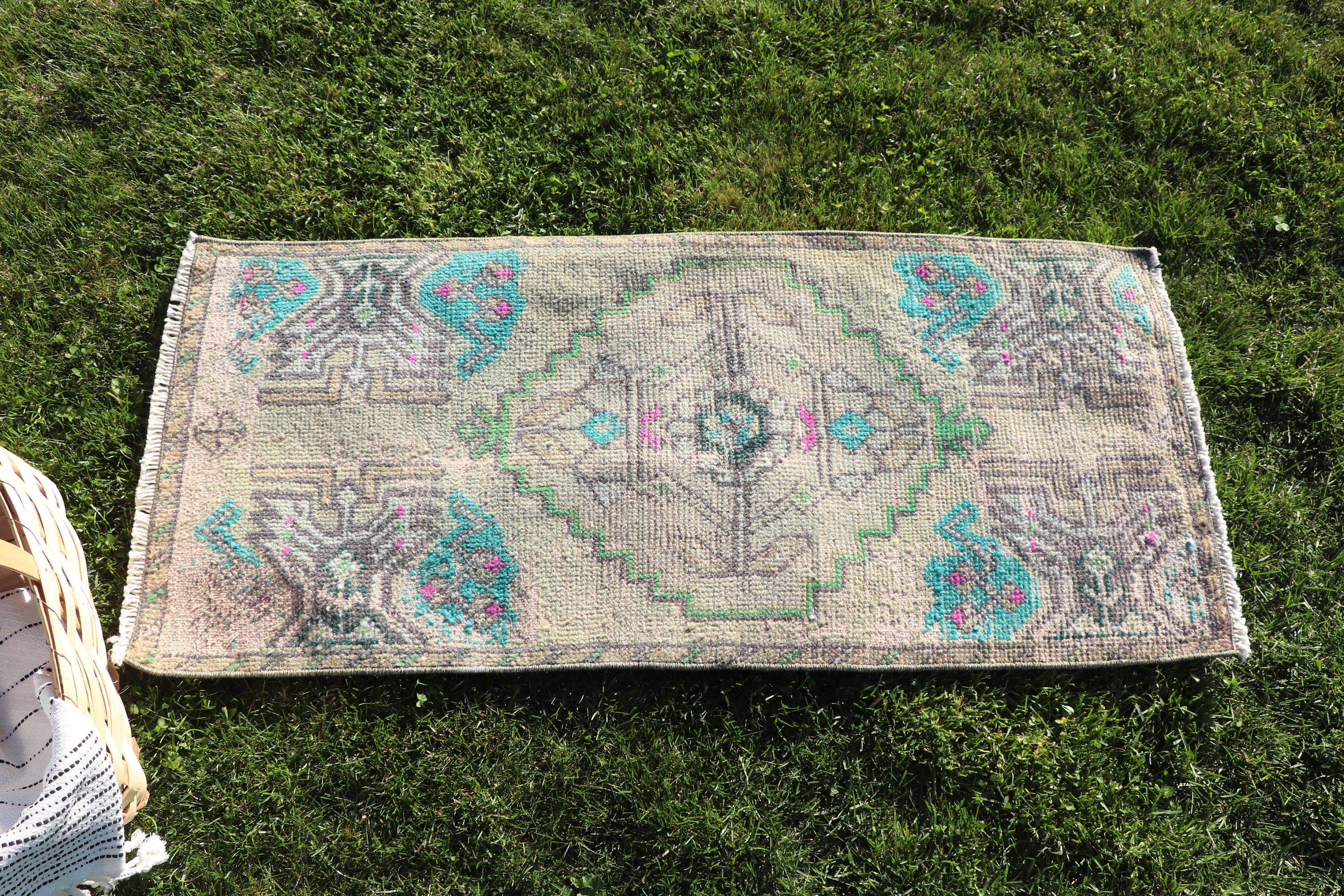 Oushak Halı, Yer Halısı, 1.5x3.4 ft Küçük Halılar, Lüks Halı, Bej İfade Halıları, Türk Halıları, Yatak Odası Halıları, Vintage Halılar, Duvara Asılı Halı