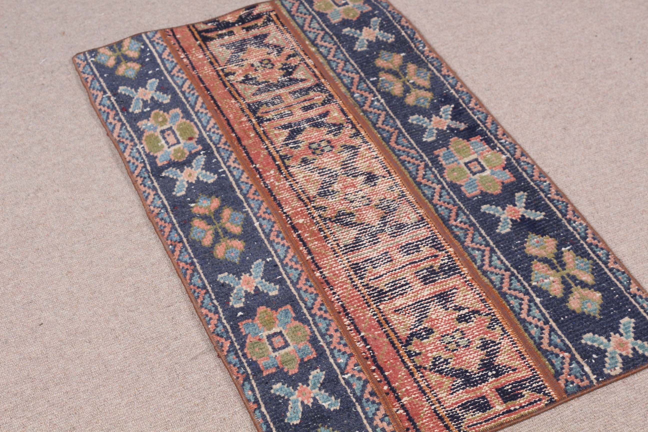 Mavi Antika Halı, Vintage Halılar, 1.9x3.2 ft Küçük Halı, Oushak Halısı, Türk Halıları, Oryantal Halı, Araba Paspas Halıları, Banyo Halıları, Banyo Halısı