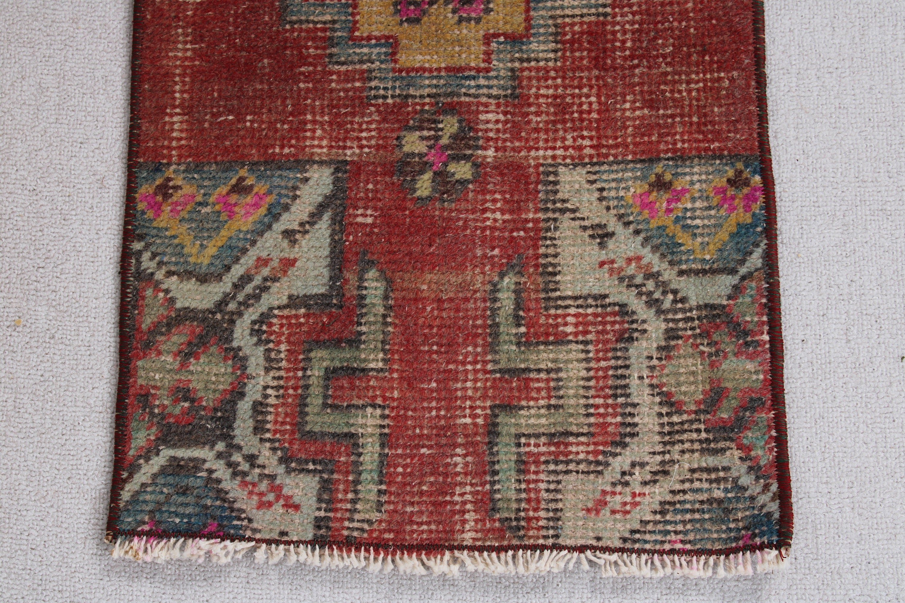 Giriş Halısı, 1.3x3 ft Küçük Halılar, Türk Halıları, Araba Mat Halısı, Anadolu Halısı, Kırmızı Yatak Odası Halıları, Oushak Halısı, Vintage Halılar, Küçük Boho Halıları