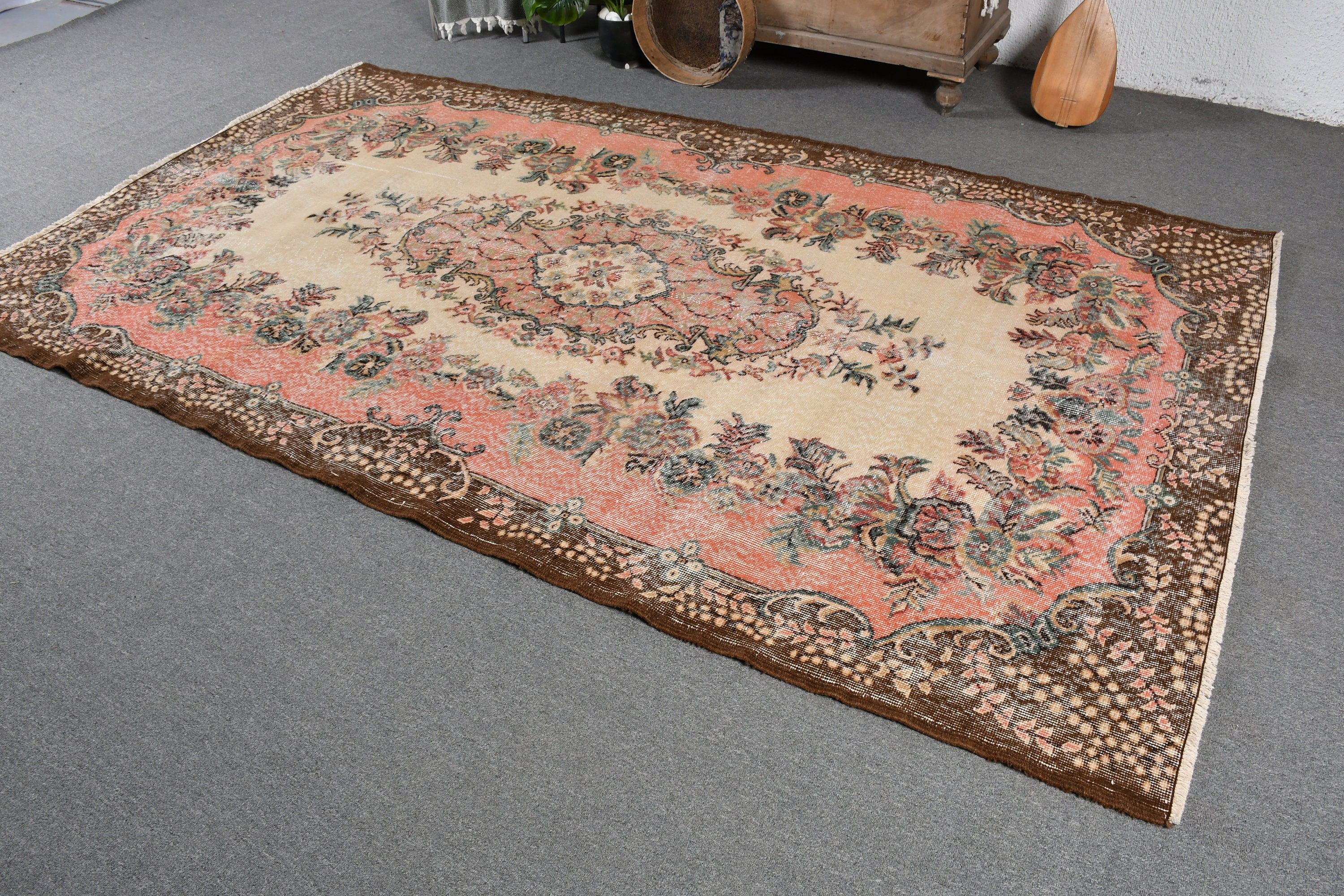 Vintage Rug, Salon Rug, Living Room Rug, Wool Rug, Rugs for Salon, Beige Antique Rugs, Oushak Rug, 5.7x9.4 ft Large Rug, Turkish Rug