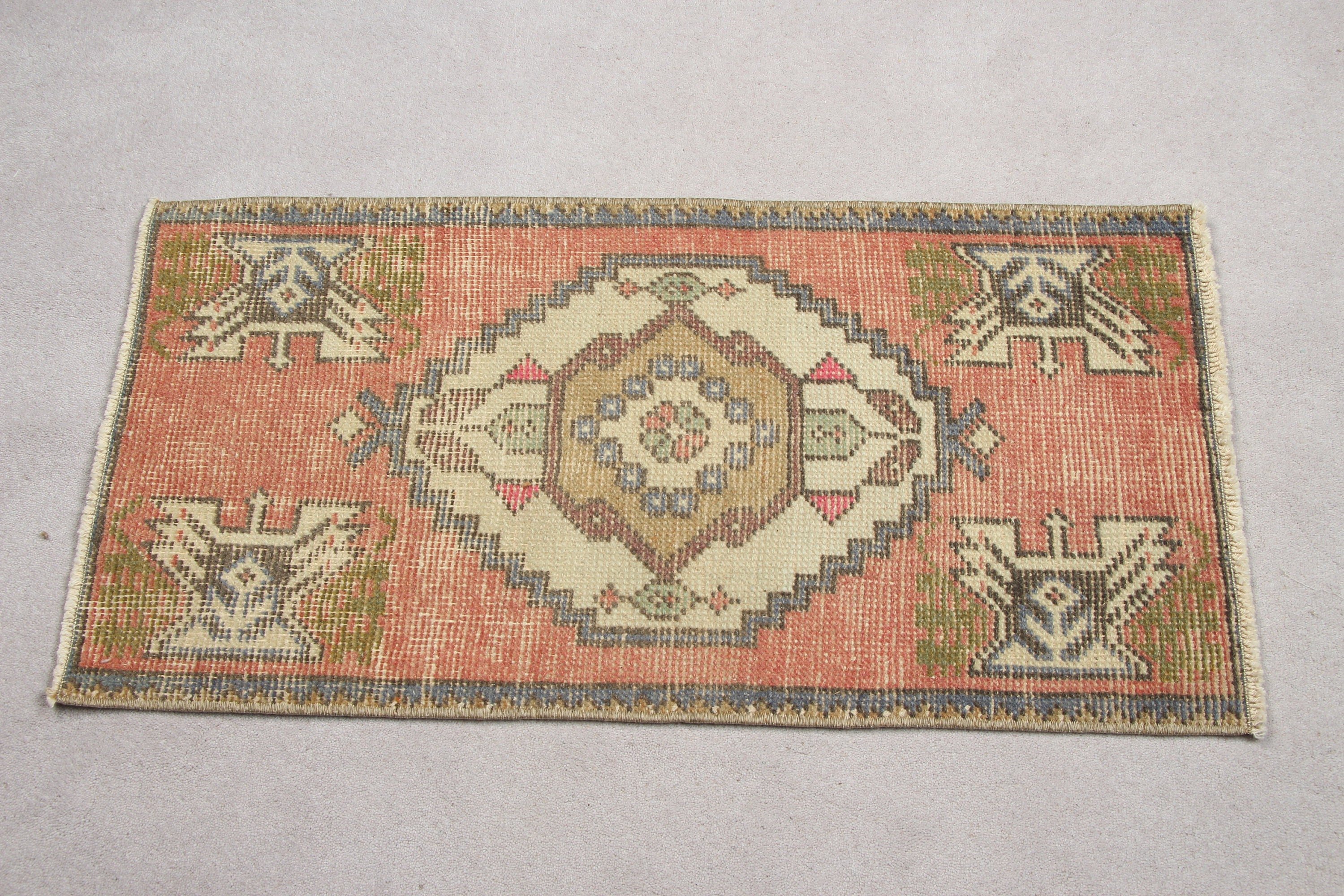 Kırmızı Ev Dekor Halısı, 1.5x3 ft Küçük Halılar, Vintage Halılar, Antika Halılar, Giriş Halıları, Oushak Halısı, Türk Halısı, Kapı Paspas Halıları, Banyo Halısı