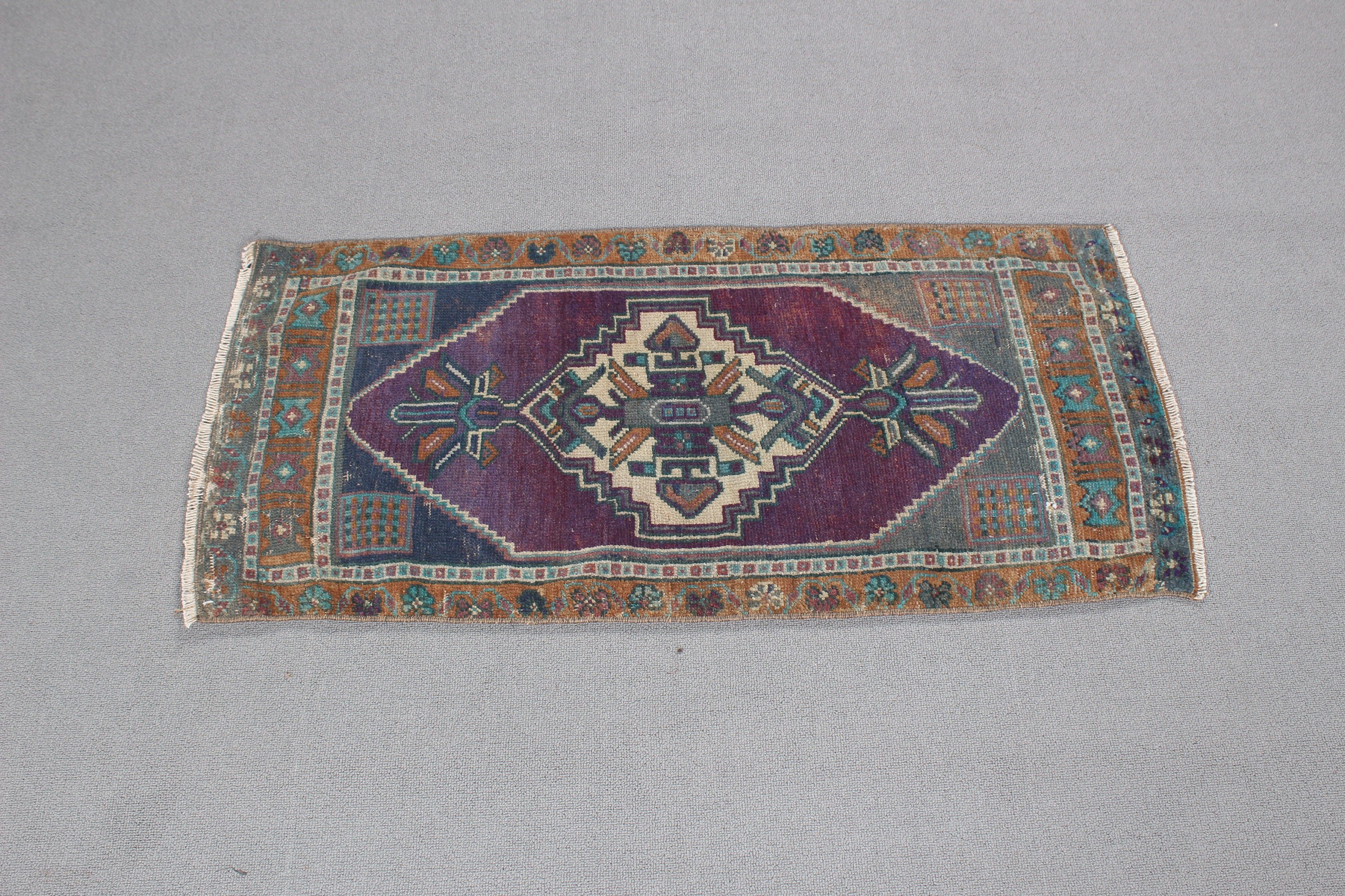 Kapı Paspas Halıları, Yatak Odası Halıları, Küçük Boho Halı, Boho Halılar, Vintage Halı, 1.6x3.5 ft Küçük Halılar, Estetik Halı, Türk Halıları, Mor Havalı Halılar