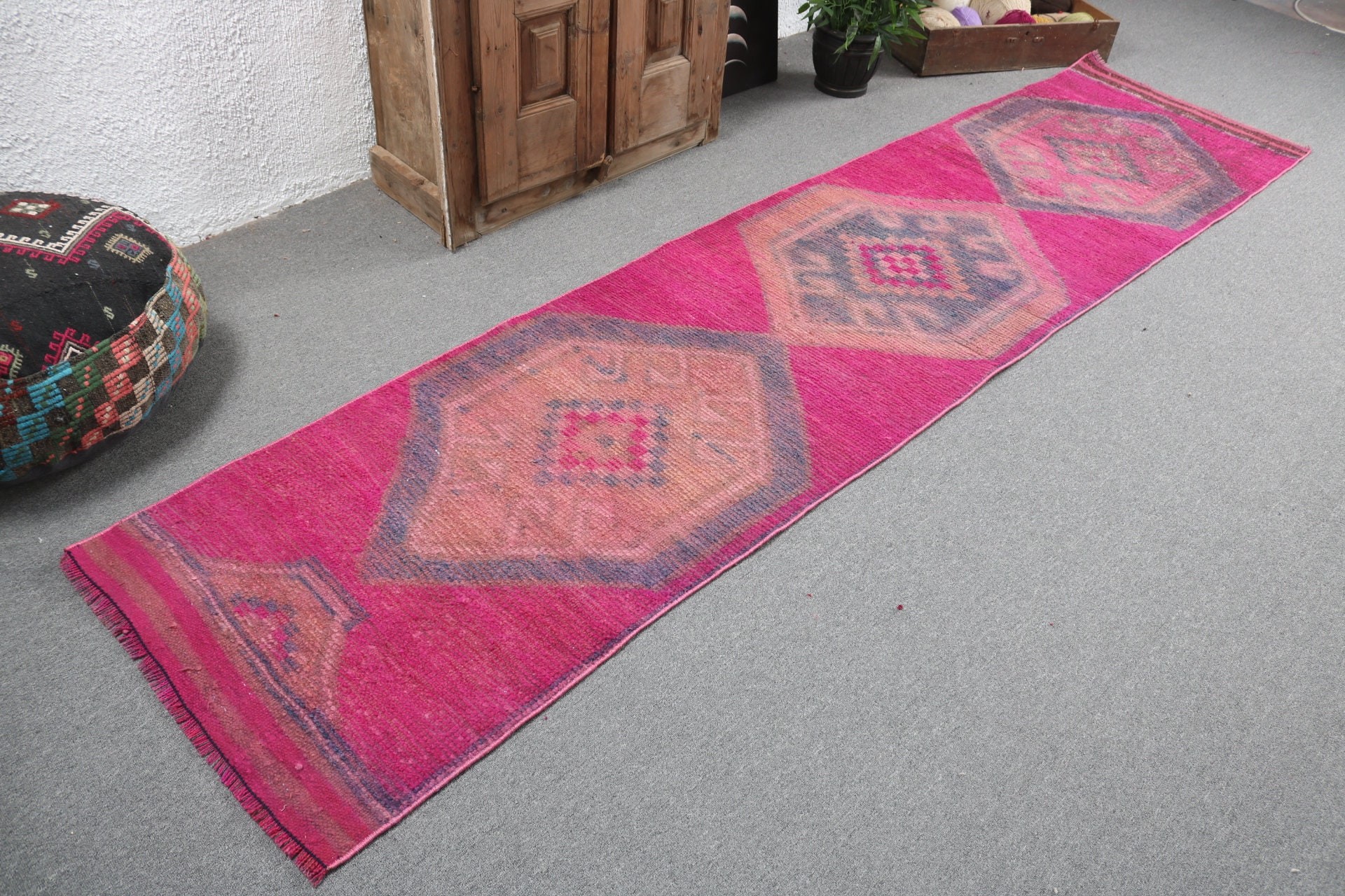 Koridor Halıları, Pembe 2.4x10.7 ft Runner Halıları, Dekoratif Halılar, Türk Halısı, Lüks Halı, Merdiven Halıları, Bildiri Halısı, Vintage Halı