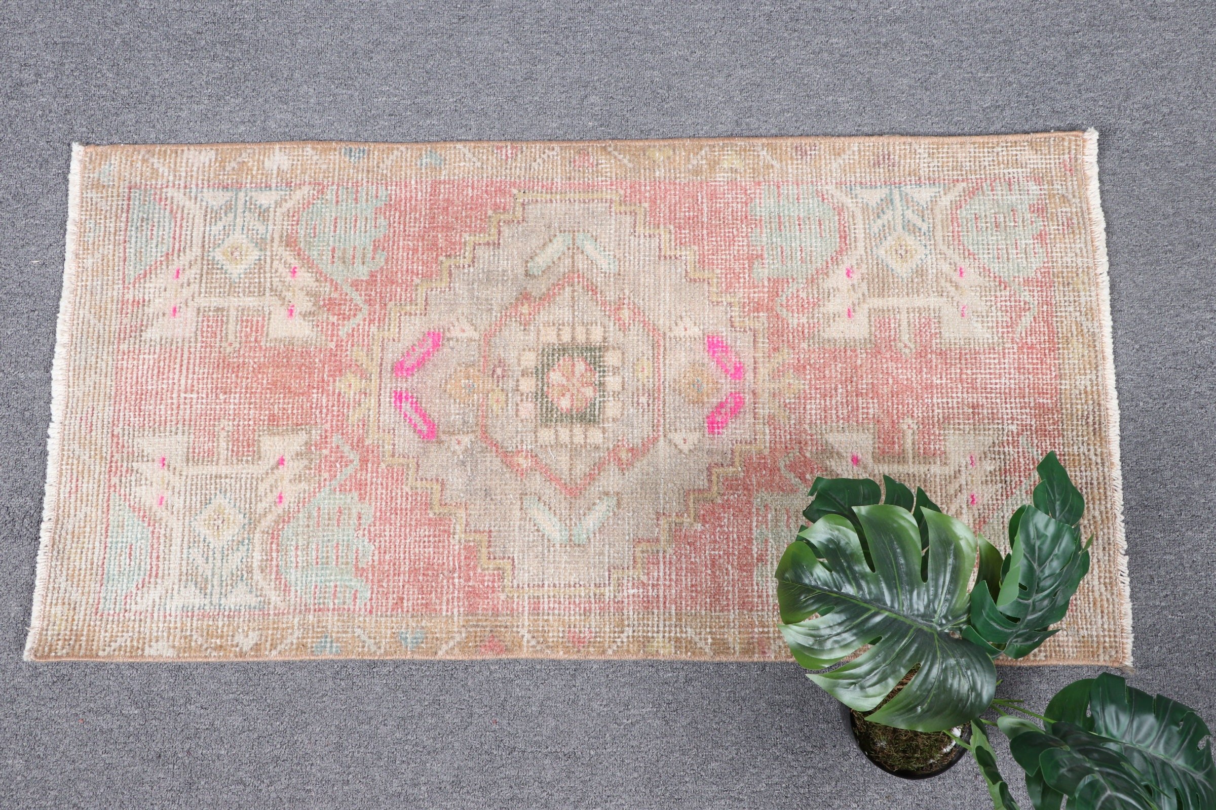 Bedroom Rug, Vintage Rugs, Oriental Rug, 1.7x3.3 ft Small Rug, Turkey Rug, Car Mat Rug, Turkish Rug, Rugs for Entry, Pink Home Decor Rug