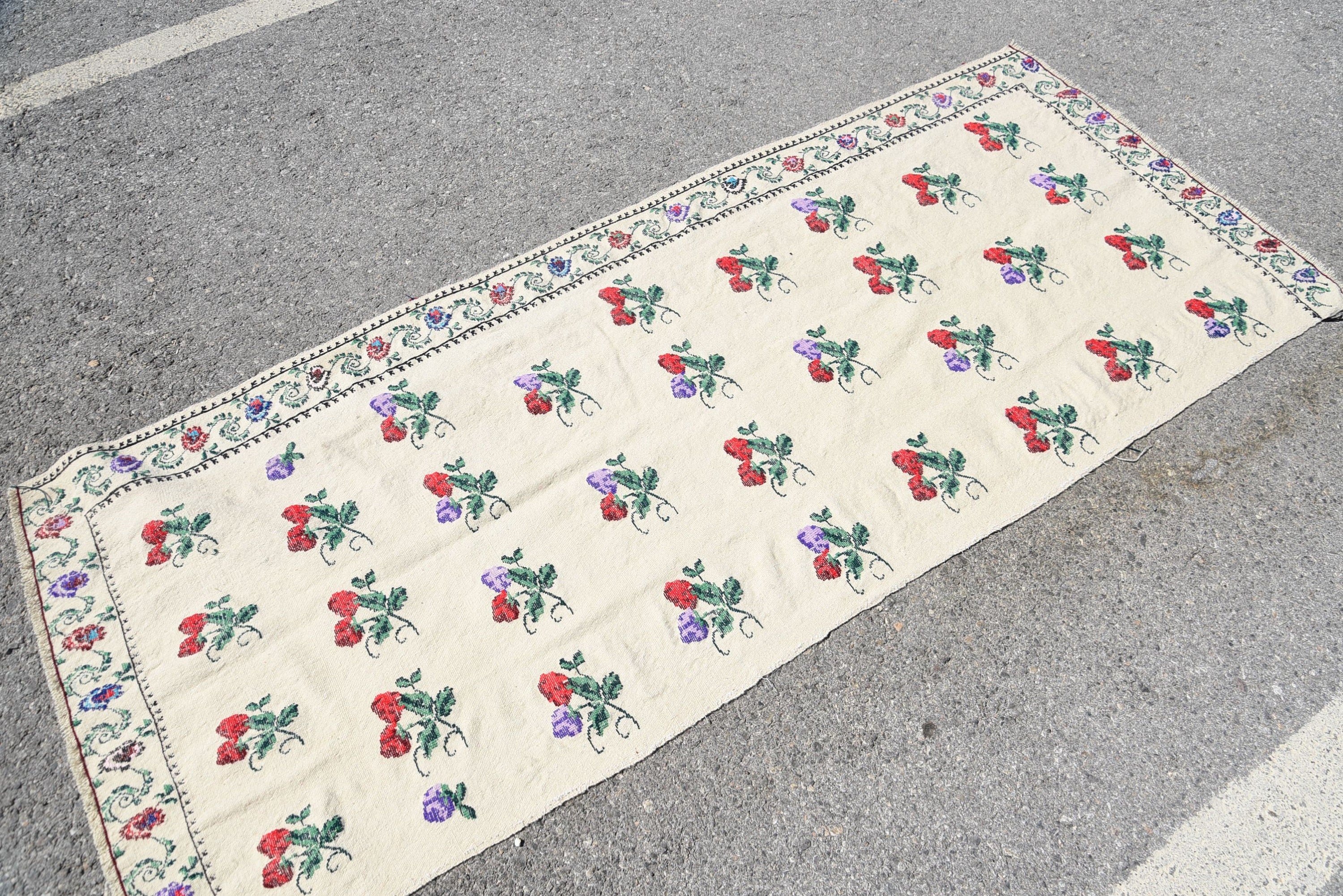 Yatak Odası Halıları, Çocuk Odası Halıları, Kilim, Parlak Halılar, Vintage Halı, Türk Halısı, Mutfak Halısı, Giriş Halısı, Oushak Halısı, 3x7 ft Accent Halısı