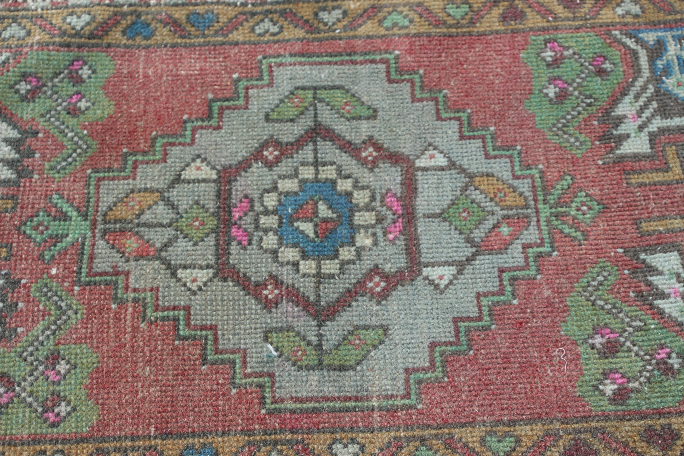 Küçük Alan Halısı, 1.7x3.5 ft Küçük Halılar, Türk Halısı, Kırmızı Yatak Odası Halısı, Küçük Boho Halısı, El Dokuma Halısı, Ev Dekor Halısı, Vintage Halılar