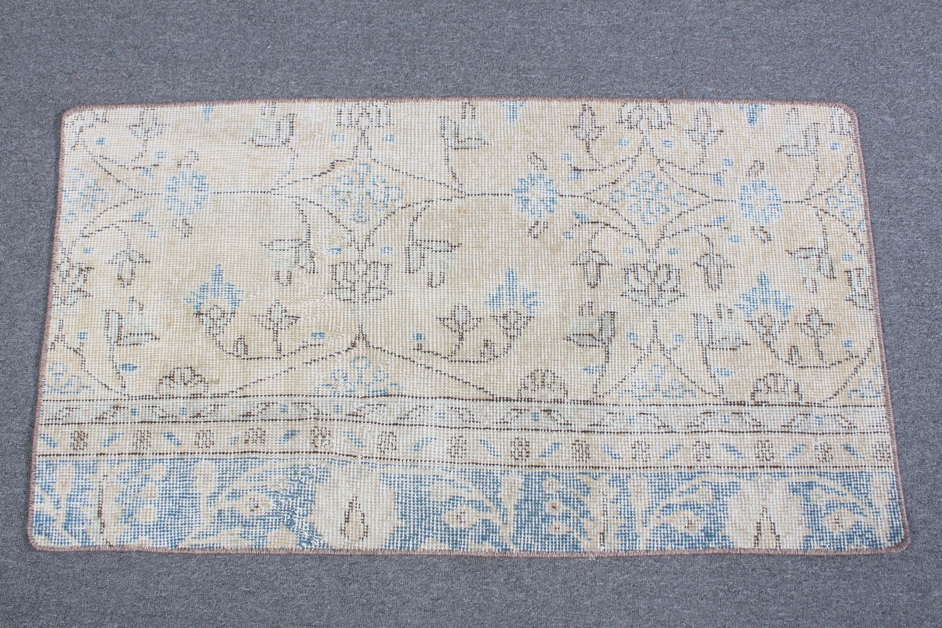 Vintage Halı, 2x3.6 ft Küçük Halı, Türk Halıları, Mutfak Halısı, Mutfak Halıları, Yatak Odası Halıları, Banyo Halıları, Soluk Halılar, Bej Anadolu Halısı