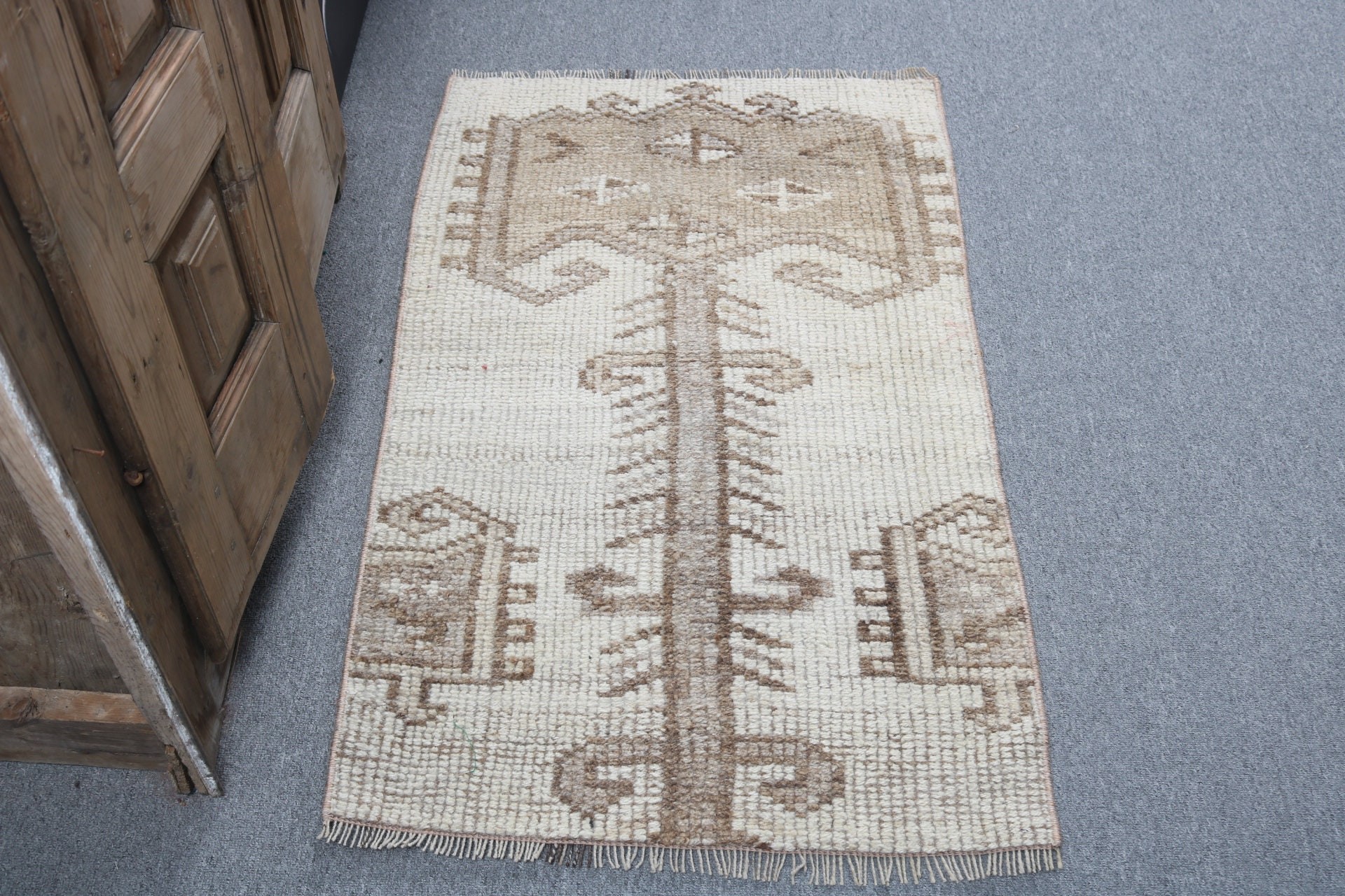 Banyo Halısı, 2.1x3.5 ft Küçük Halı, Bej Yün Halılar, Oushak Halı, Paspas Halısı, Banyo Halıları, Vintage Halı, Hindi Halıları, Boho Halıları, Türk Halıları