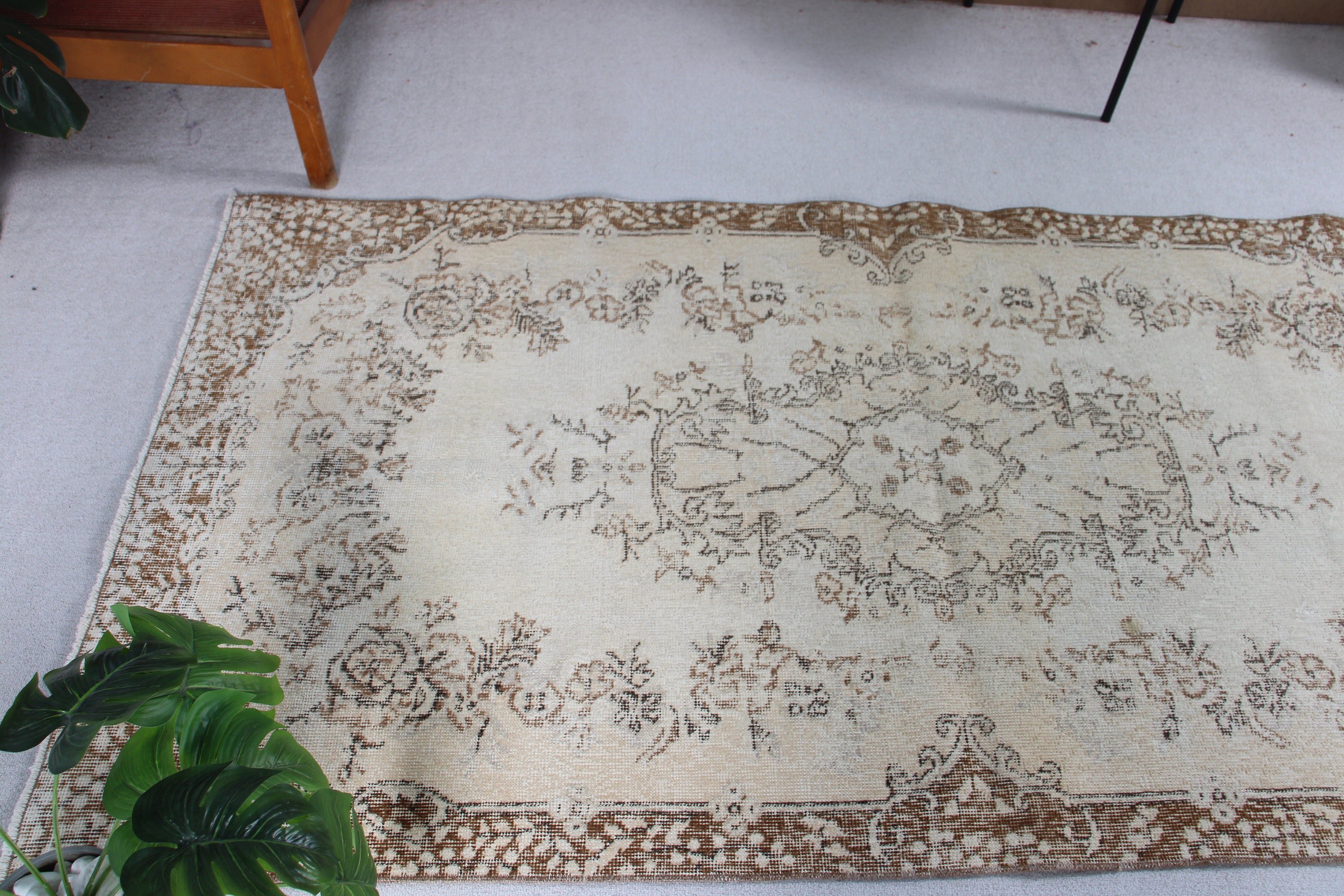 Türk Halıları, Yatak Odası Halıları, Vintage Alan Halıları, Türkiye Halıları, Vintage Halılar, Modern Halılar, 3,7x7,3 ft Alan Halıları, Soğuk Halı, Bej Düz Dokuma Halılar