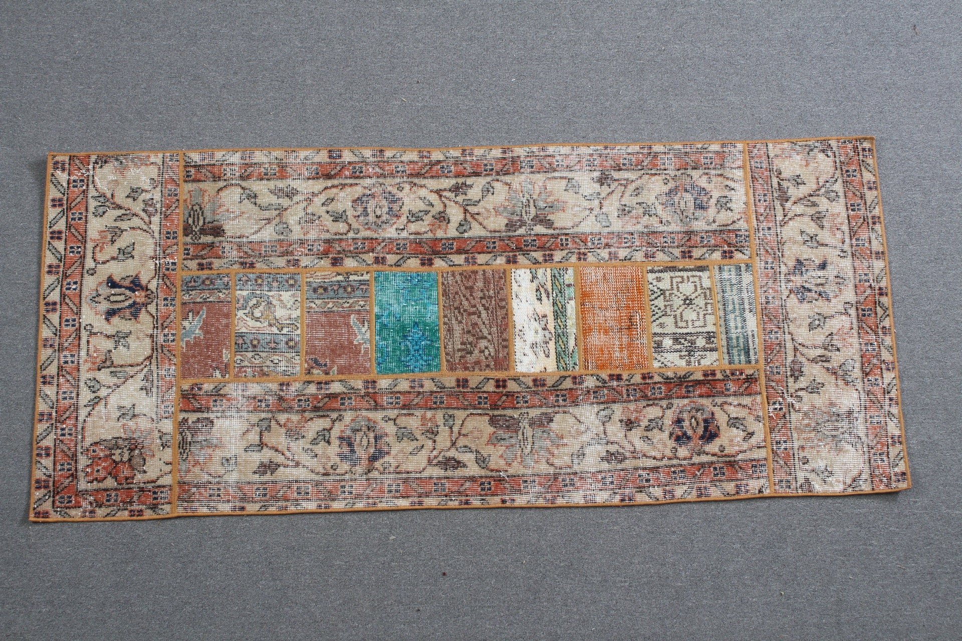 Harika Halı, Türk Halısı, Mutfak Halıları, Giriş Halıları, 2,8x6,3 ft Accent Halı, Oushak Halı, Vintage Halılar, Gökkuşağı Oushak Halı, Çocuk Odası Halısı