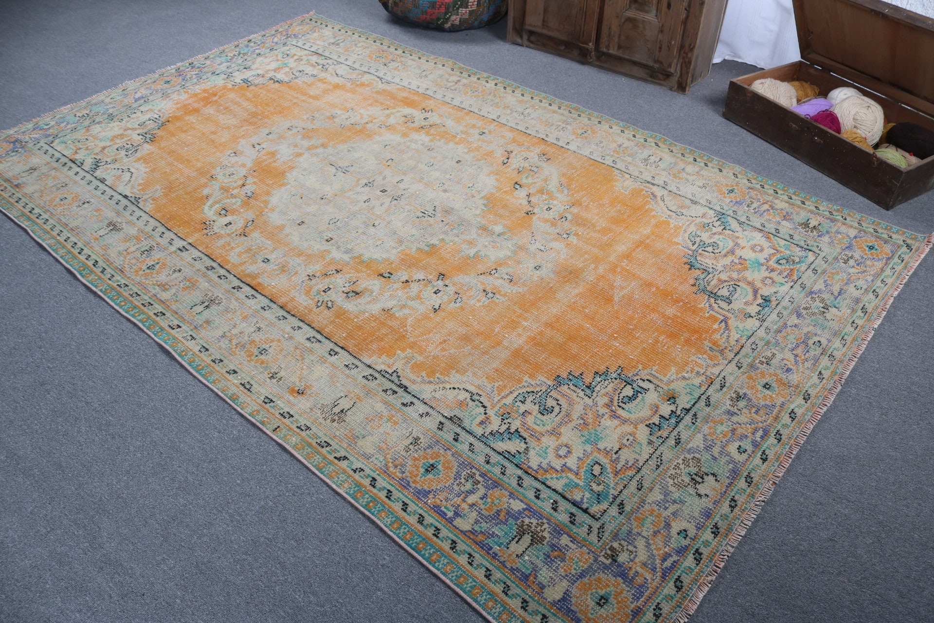 Havalı Halılar, Türk Halıları, Yemek Odası Halısı, Vintage Halılar, Ofis Halısı, Turuncu Oushak Halısı, Yün Halılar, Büyük Vintage Halılar, 5,8x9,4 ft Büyük Halı