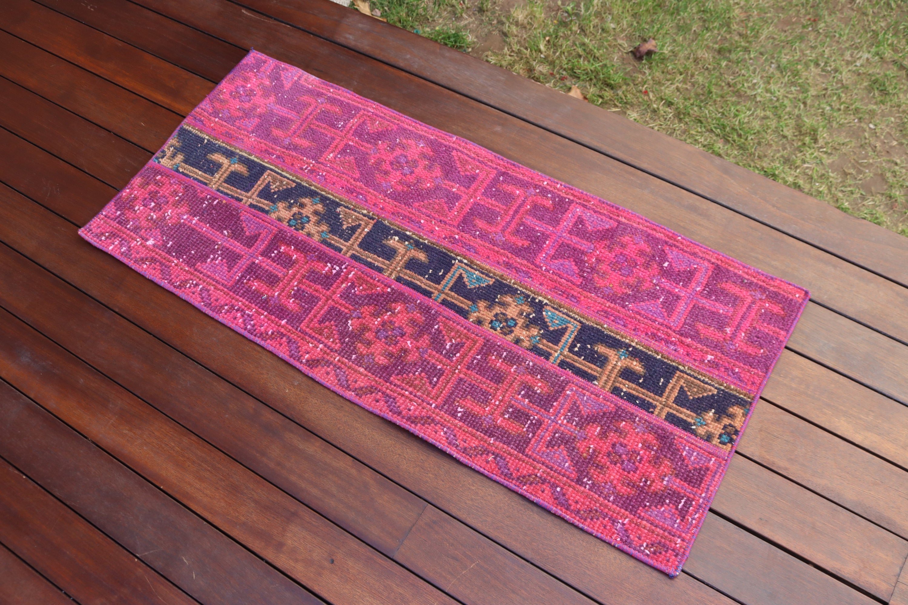 1.6x3.6 ft Küçük Halı, Geometrik Halı, Tribal Halı, Paspas Halıları, Giriş Halıları, Vintage Halı, El Dokuma Halılar, Pembe El Dokuma Halı, Türk Halısı