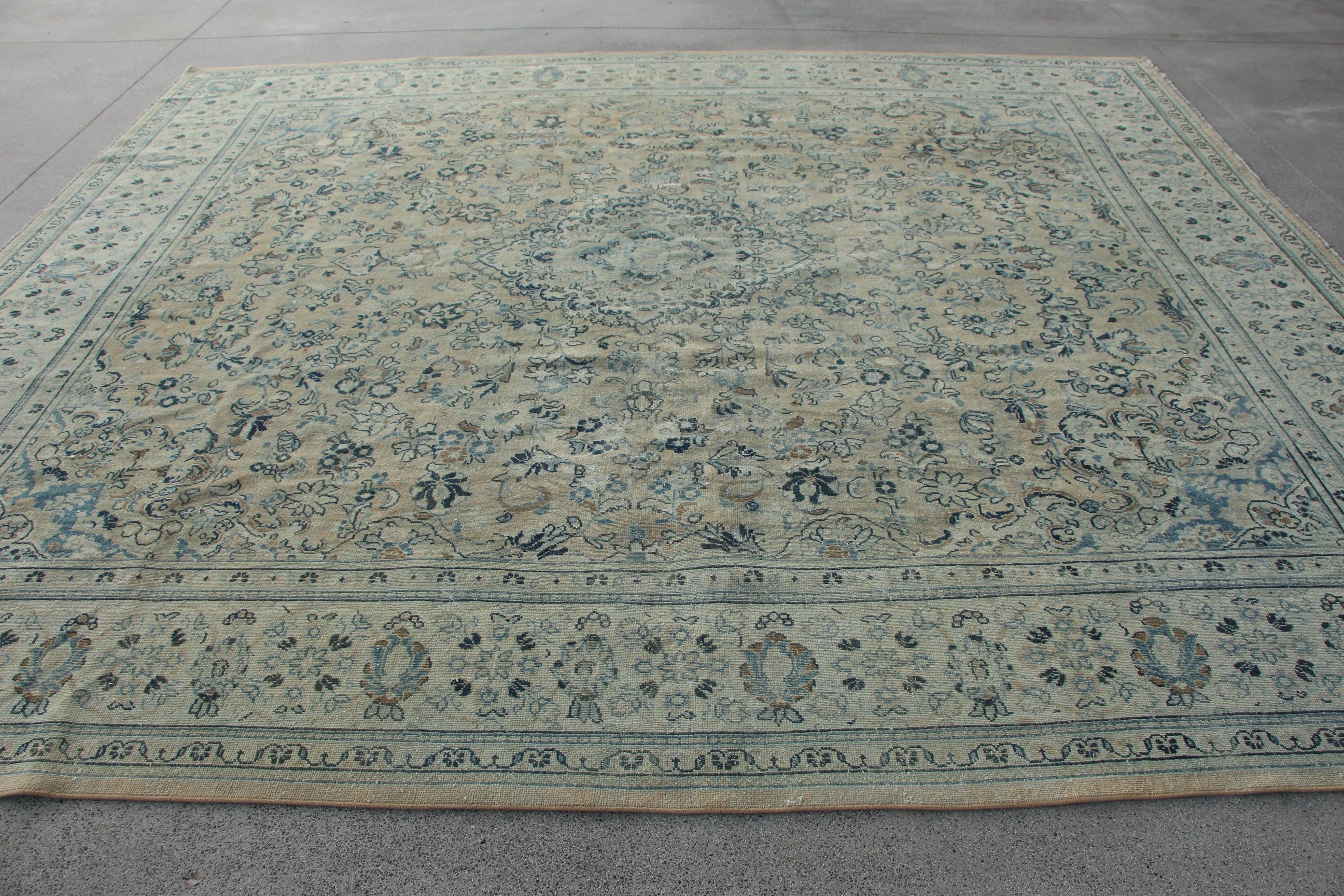 Bildiri Halısı, Büyük Boy Vintage Halı, 10.1x11.4 ft Büyük Boy Halılar, Vintage Halı, Türk Halıları, Bej Lüks Halılar, Havalı Halı, Oturma Odası Halısı