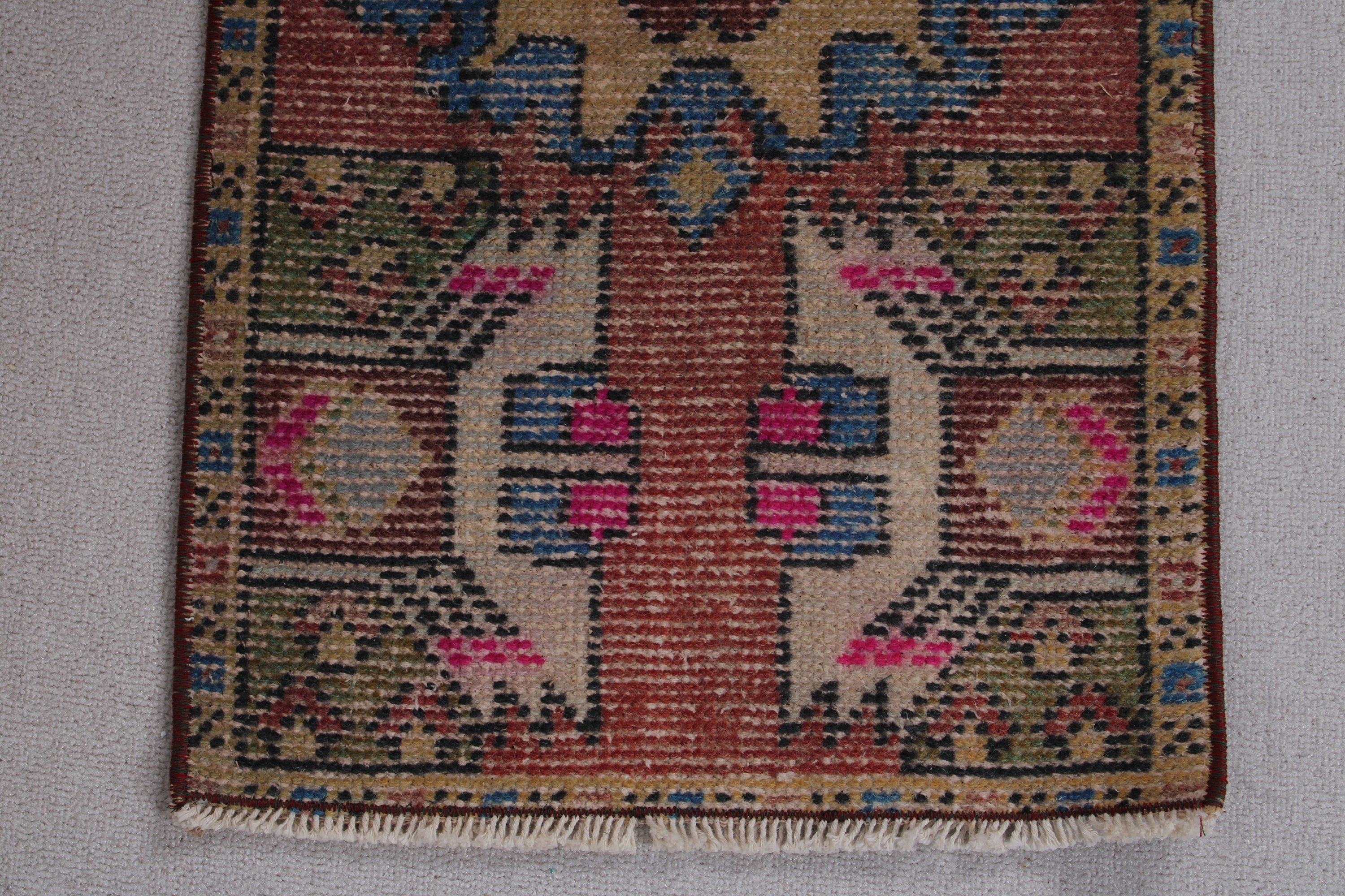 Bej Fas Halıları, 1.5x3 ft Küçük Halı, Türk Halıları, Yer Halıları, Vintage Halılar, Yatak Odası Halısı, Anadolu Halıları, Dış Mekan Halıları, Banyo Halısı