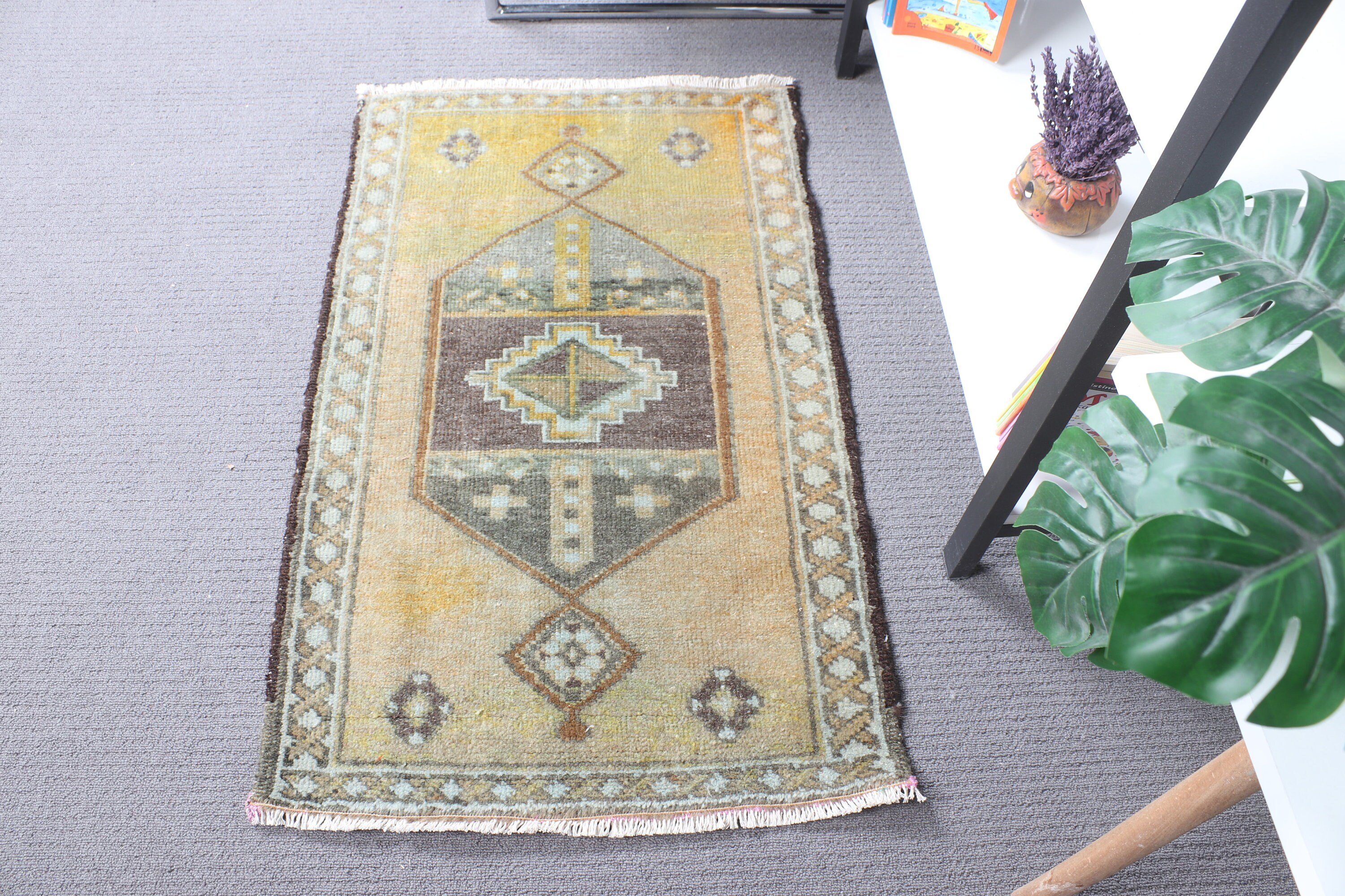 1.8x2.9 ft Small Rug, Flatweave Rug, Aztec Rugs, Turkish Rugs, Green Anatolian Rug, Car Mat Rug, Nursery Rug, Vintage Rugs, Neutral Rug