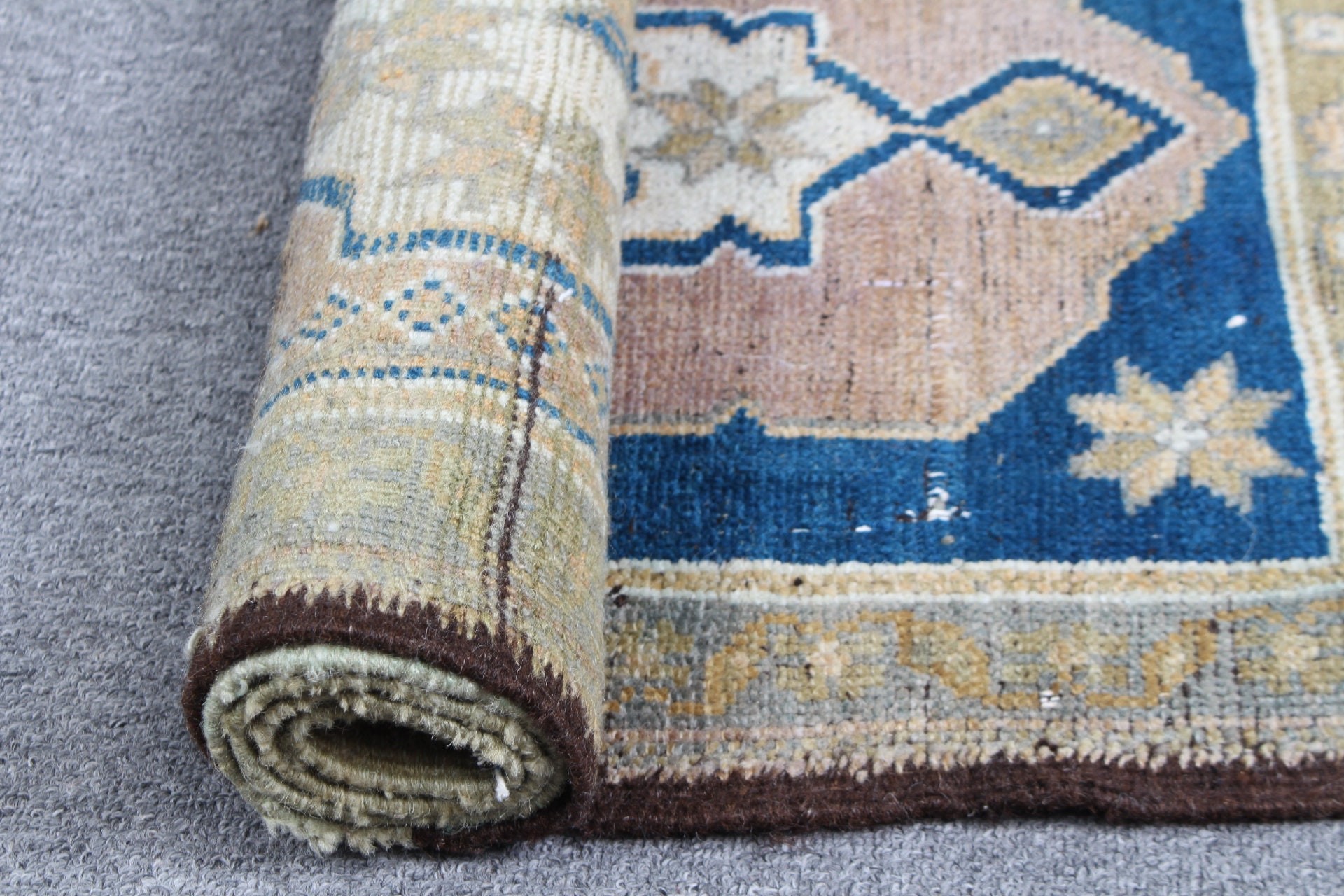 Turuncu Yün Halı, Türk Halıları, Vintage Halılar, Paspas Halıları, 1.6x3.8 ft Küçük Halı, Çocuk Halısı, Antika Halı, Anadolu Halısı, Banyo Halıları