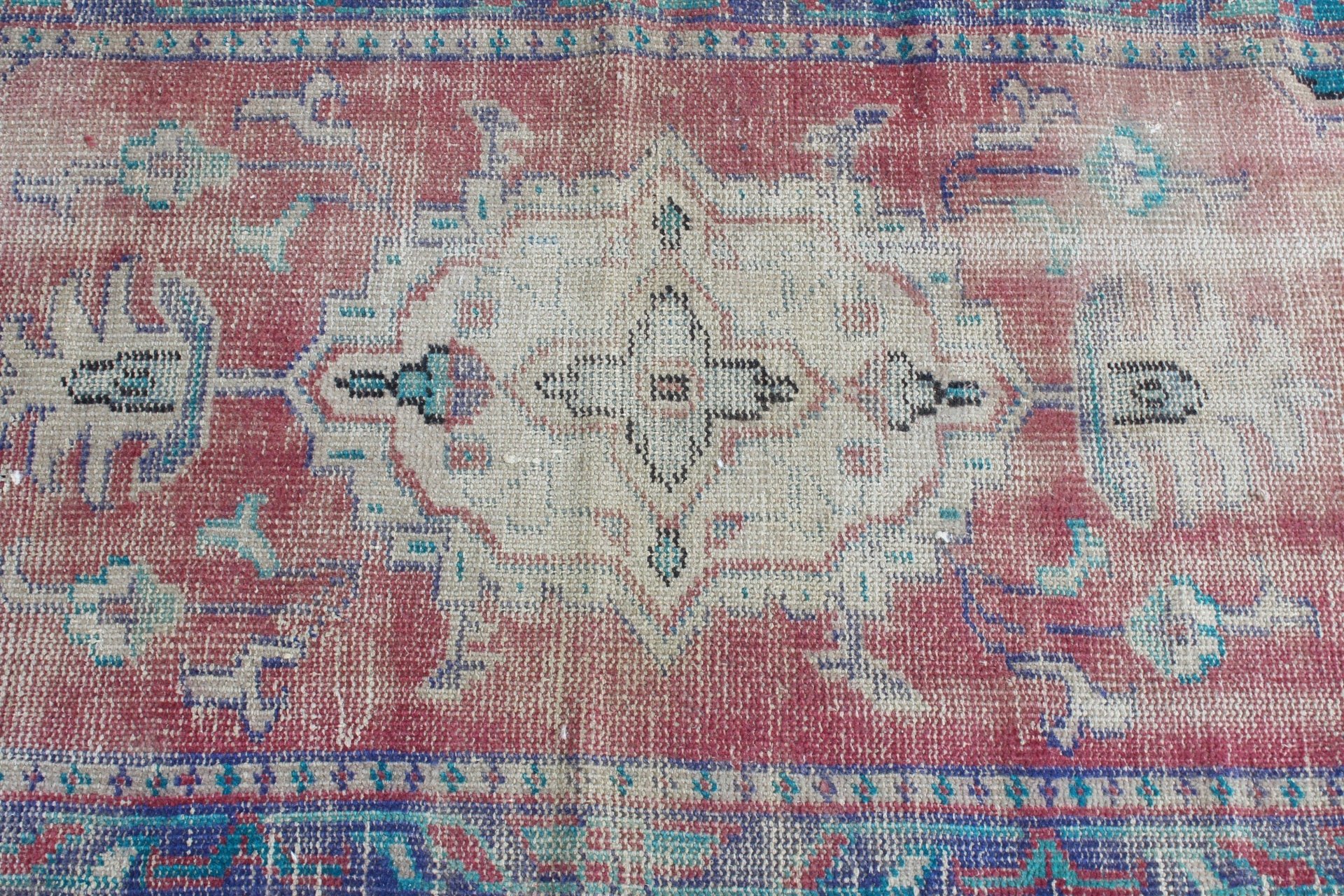 2.6x6.3 ft Accent Halı, Kırmızı Anadolu Halısı, Yün Halısı, Türk Halısı, Çocuk Odası Halısı, Vintage Halı, Anadolu Halıları, Çocuk Odası Halıları, Giriş Halısı