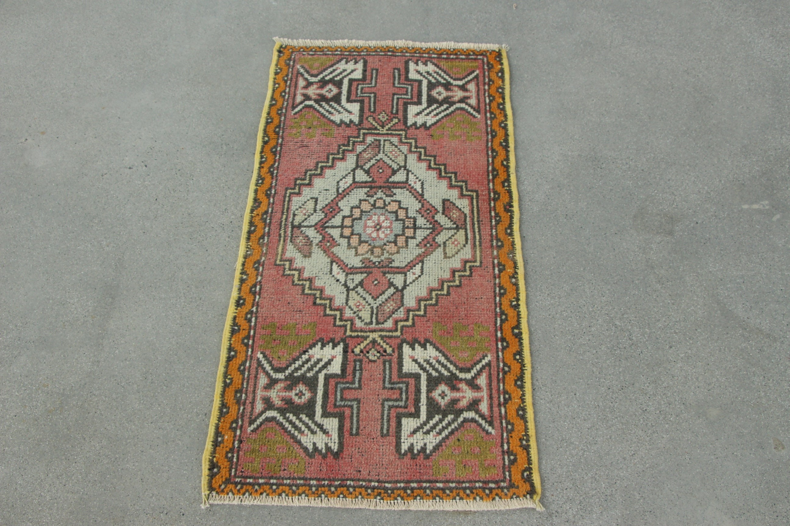 Lüks Halılar, Kapı Paspası Halıları, Vintage Halılar, 1.6x3.2 ft Küçük Halılar, Bohem Halısı, Türk Halısı, Oushak Halıları, Pembe Antika Halı, Küçük Boho Halısı