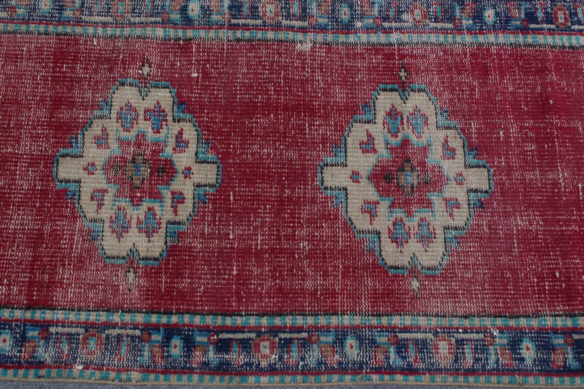 Eklektik Halı, Kırmızı Oryantal Halı, 2.2x5.3 ft Küçük Halılar, Yatak Odası Halıları, Türk Halısı, Duvara Asılı Halı, Oushak Halıları, Vintage Halılar