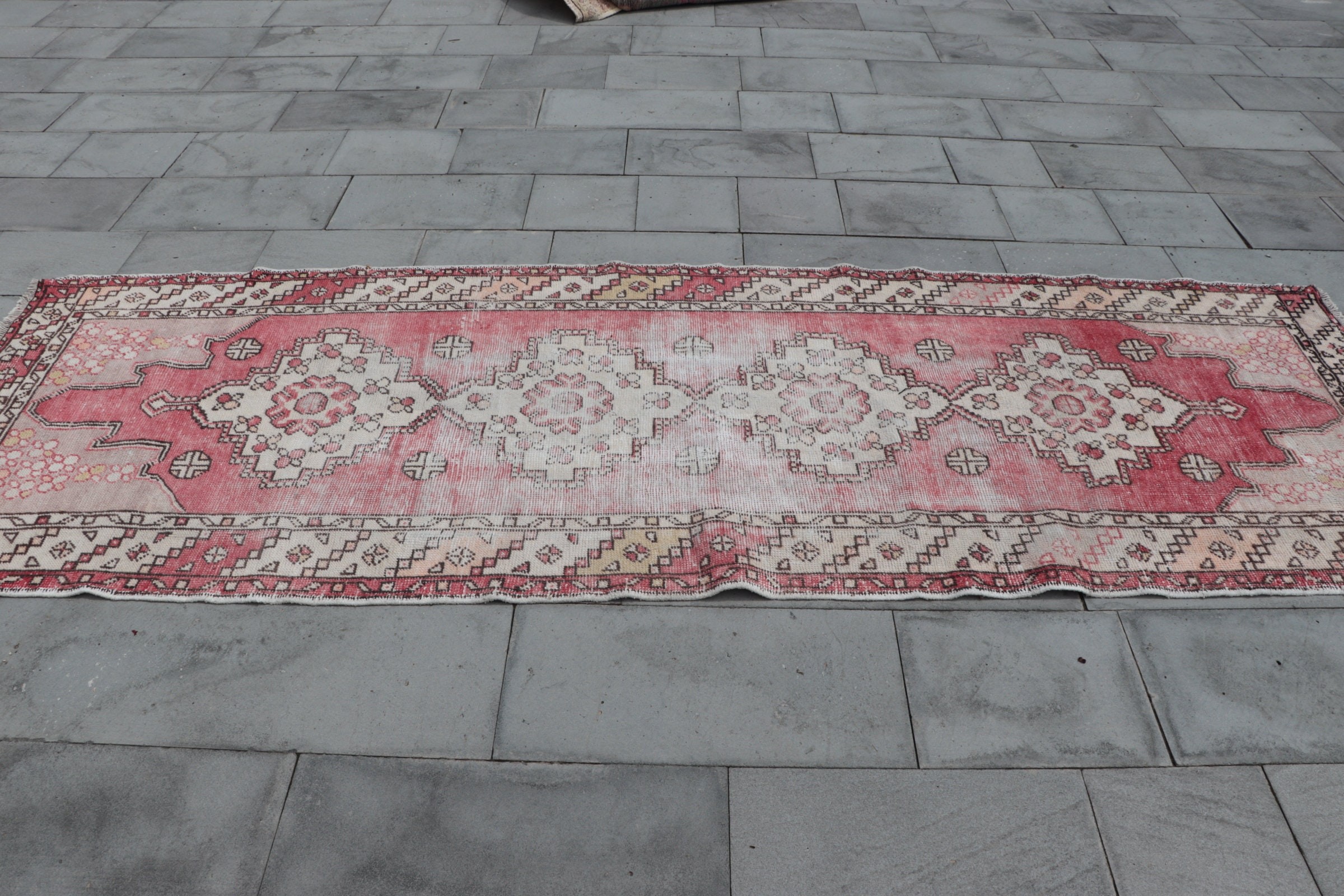 Soluk Halılar, Vintage Halı, Kırmızı Oushak Halı, 3.3x9.9 ft Runner Halısı, Koridor Halısı, Yatak Odası Halısı, Koridor Halıları, Türk Halıları