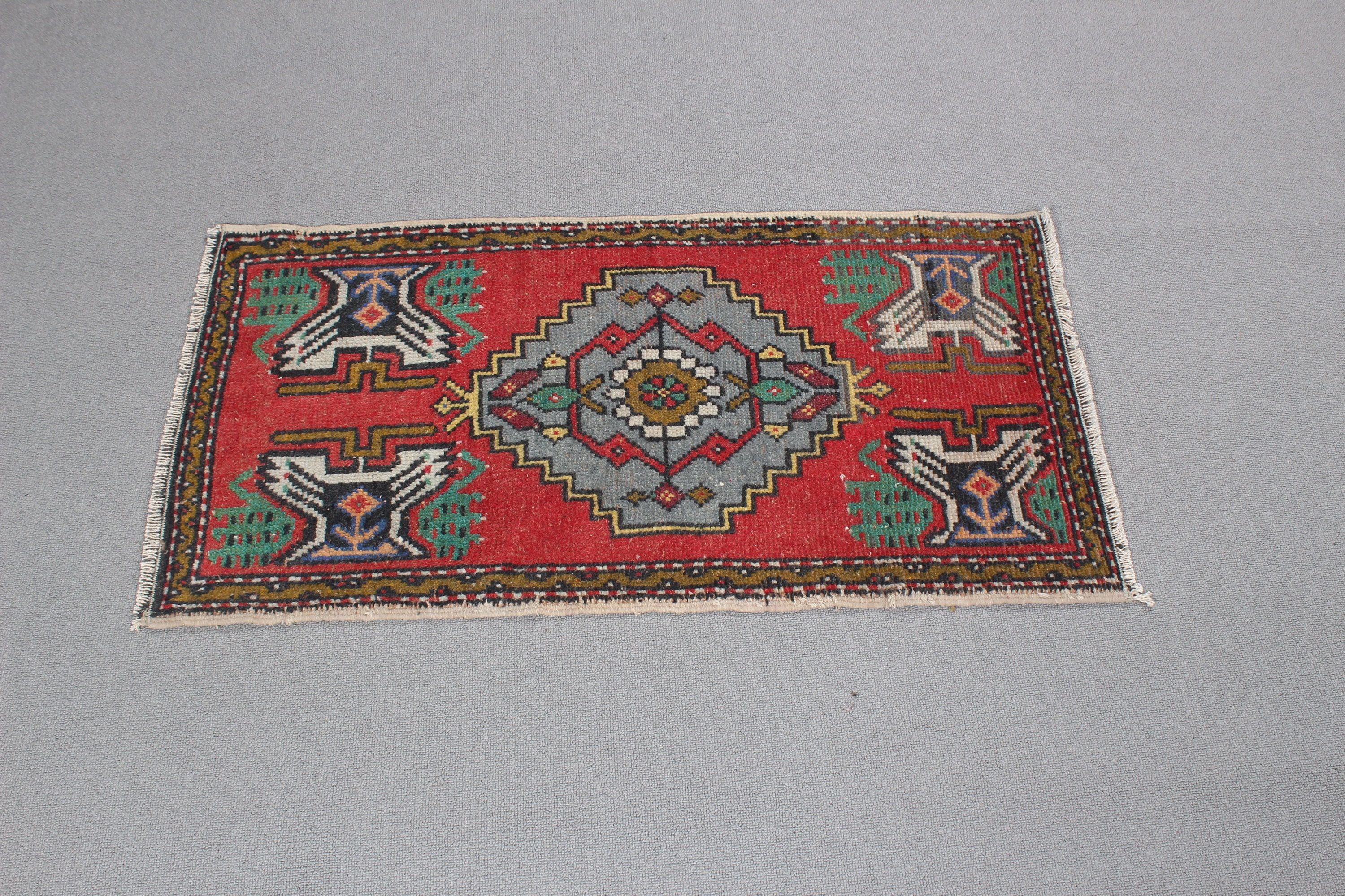 Geometrik Halılar, 1.7x3.2 ft Küçük Halılar, Anadolu Halıları, Küçük Vintage Halı, Türk Halıları, Araba Paspas Halısı, Yeşil Anadolu Halıları, Vintage Halılar