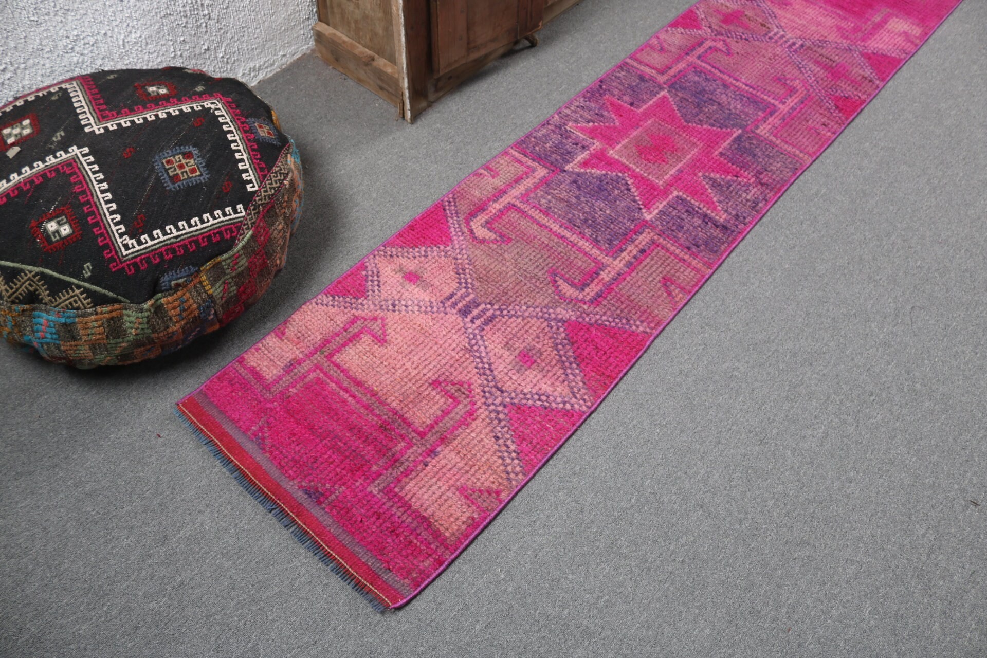 Geometrik Halılar, 1.8x10.6 ft Yolluk Halıları, Mutfak Halıları, Koridor Halıları, Vintage Halılar, Yer Halısı, Türk Halıları, Pembe Yatak Odası Halıları