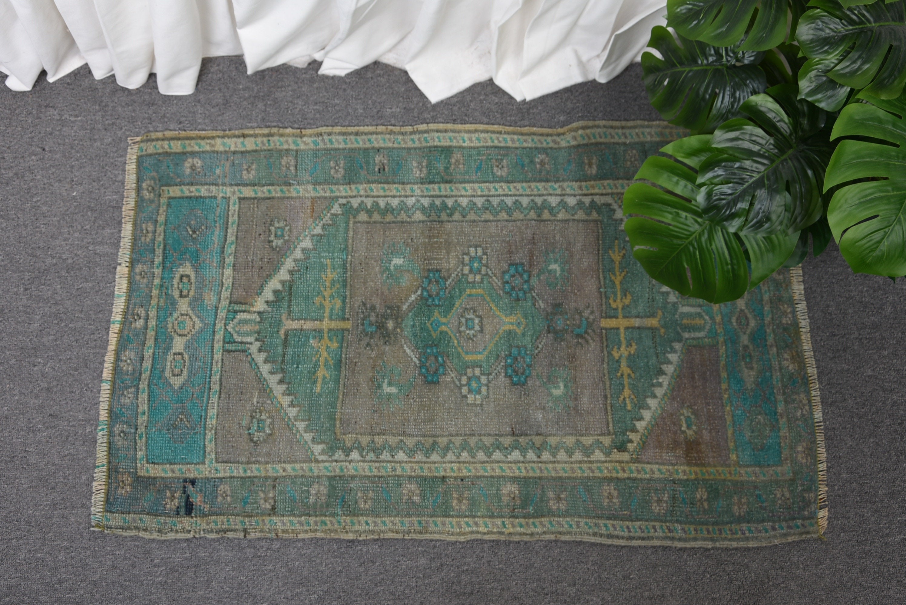 Vintage Rugs, Anatolian Rugs, Nursery Rug, Entry Rug, 1.8x3 ft Small Rug, Rugs for Kitchen, Turkish Rugs, Green Oushak Rug