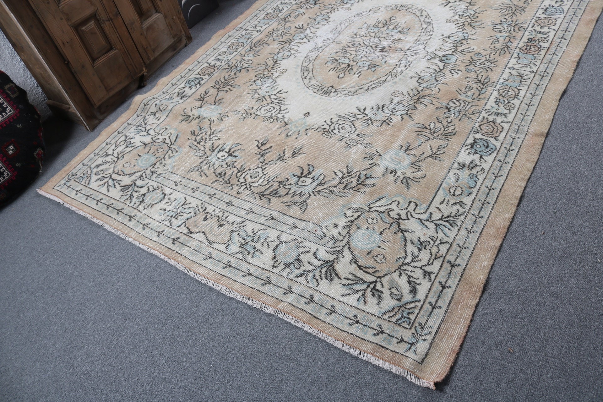 Beige Antique Rug, Vintage Rug, Bedroom Rug, Luxury Rugs, Turkish Rug, Large Oushak Rug, 6.2x9.4 ft Large Rug, Neutral Rug, Living Room Rug