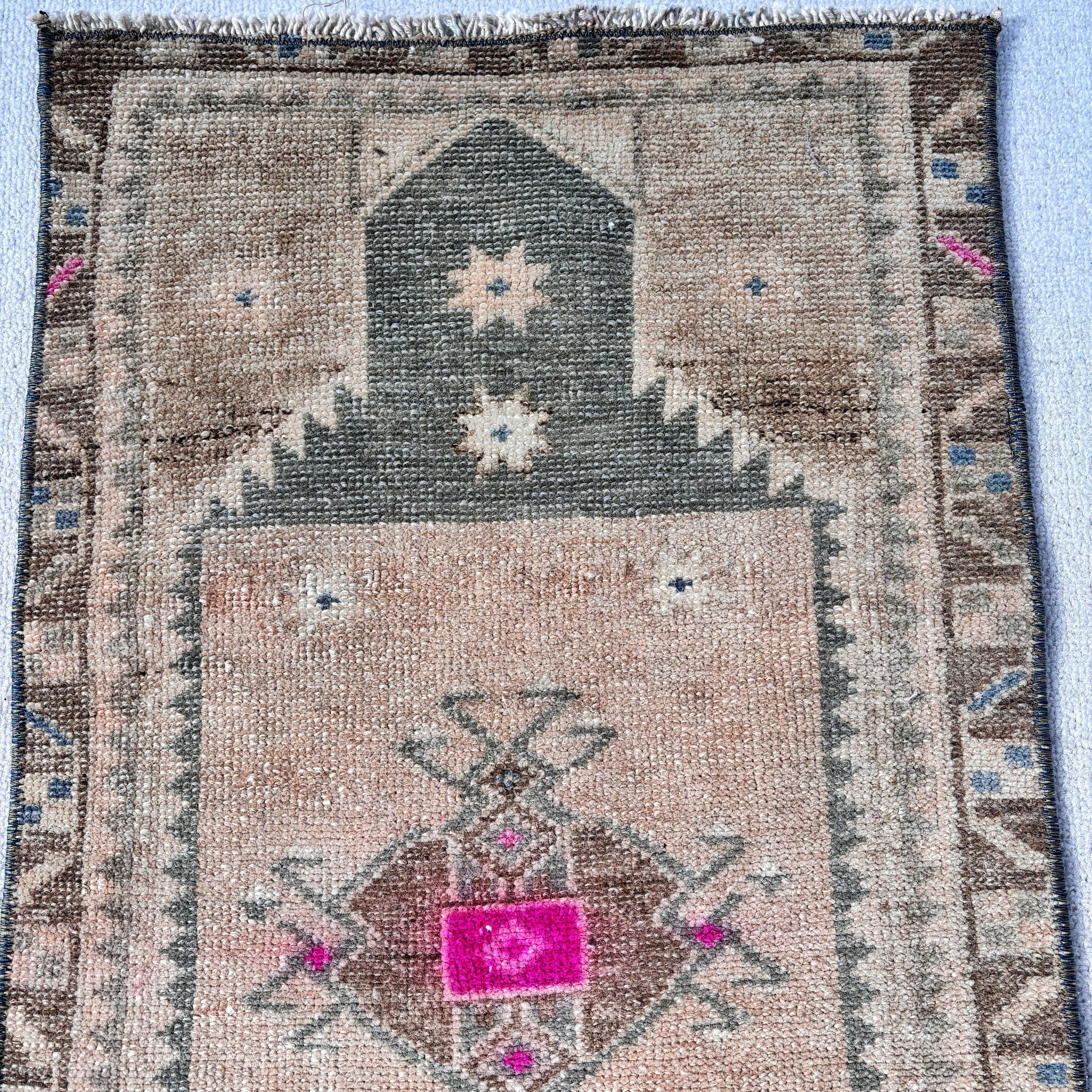 Küçük Vintage Halılar, Banyo Halısı, Vintage Halılar, 1.5x2.8 ft Küçük Halılar, Kahverengi Havalı Halılar, Anadolu Halıları, Mutfak Halısı, Türk Halıları