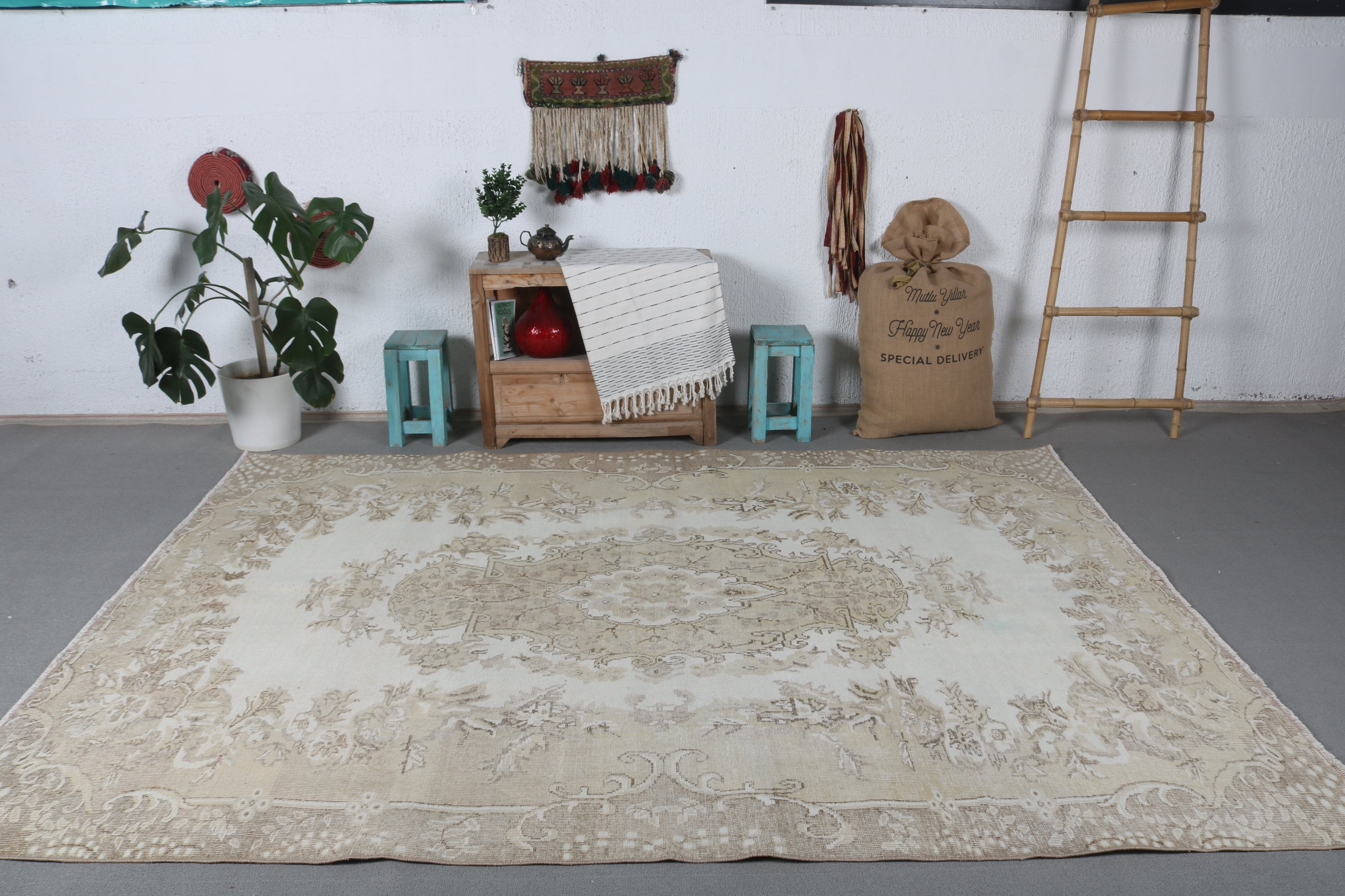 Bedroom Rug, Vintage Rug, Rugs for Dining Room, Turkish Rug, Dining Room Rugs, White Wool Rug, Salon Rug, 6.6x9 ft Large Rug
